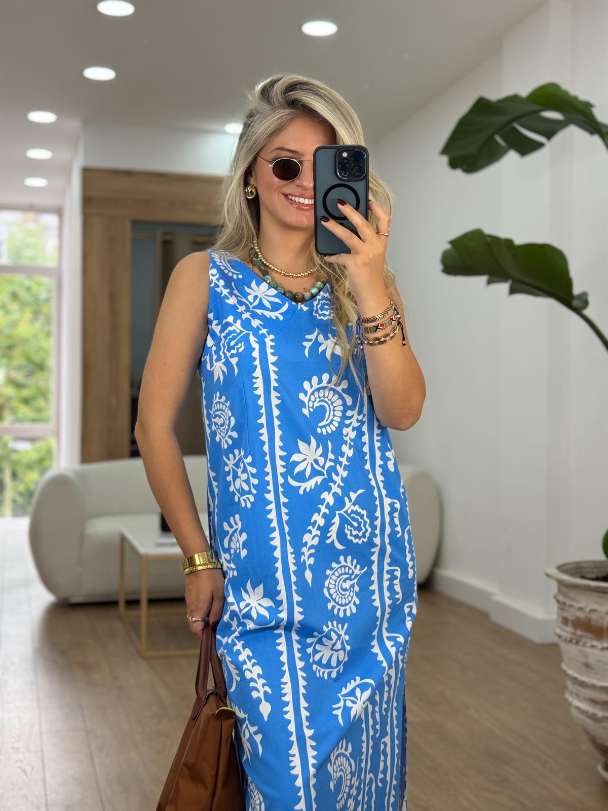 Yanları Yırtmaçlı Desenli Poplin Elbise