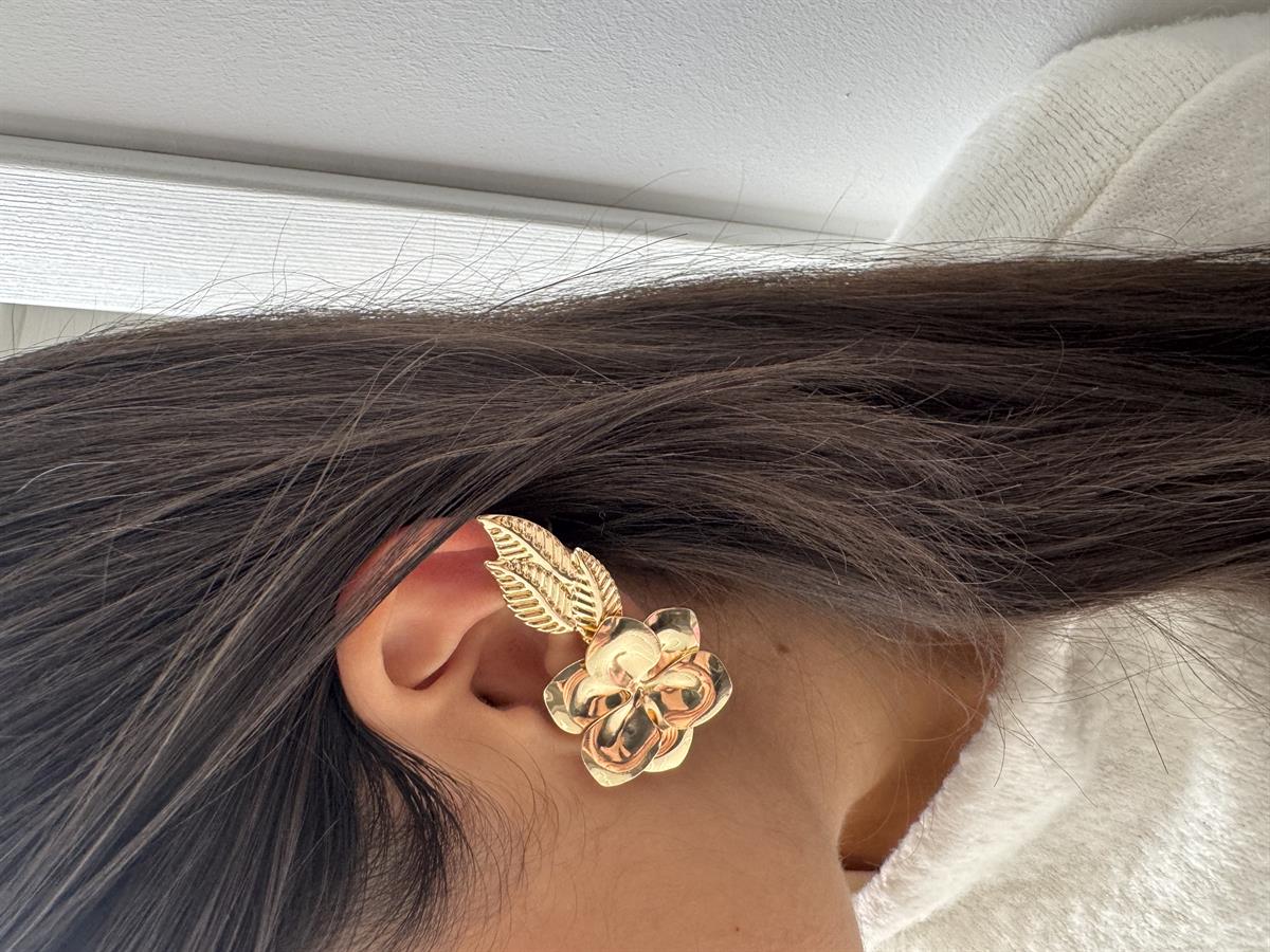 Yaprak ve Çiçek Tasarım Gold Küpe