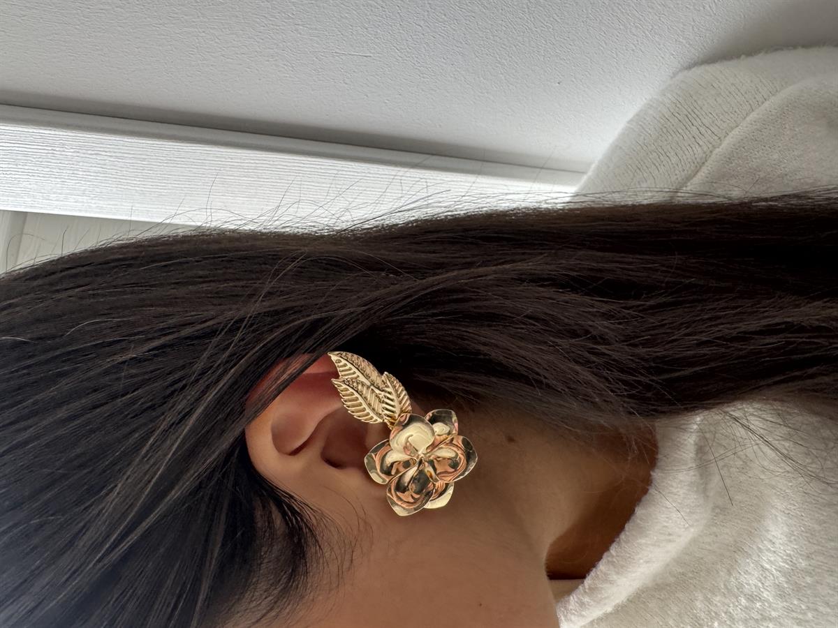 Yaprak ve Çiçek Tasarım Gold Küpe