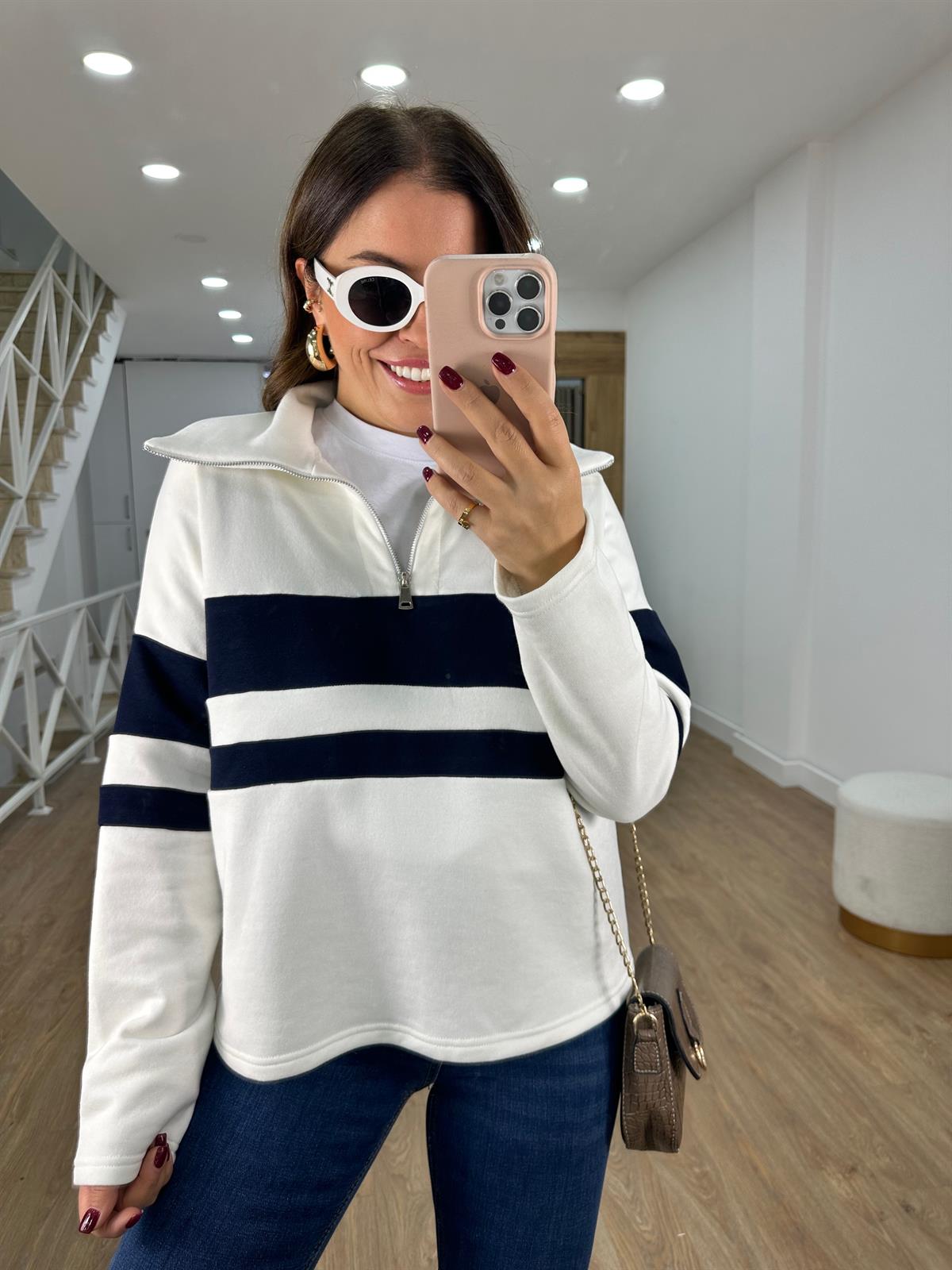 Yarım Fermuarlı Çizgi Detaylı Sweatshirt