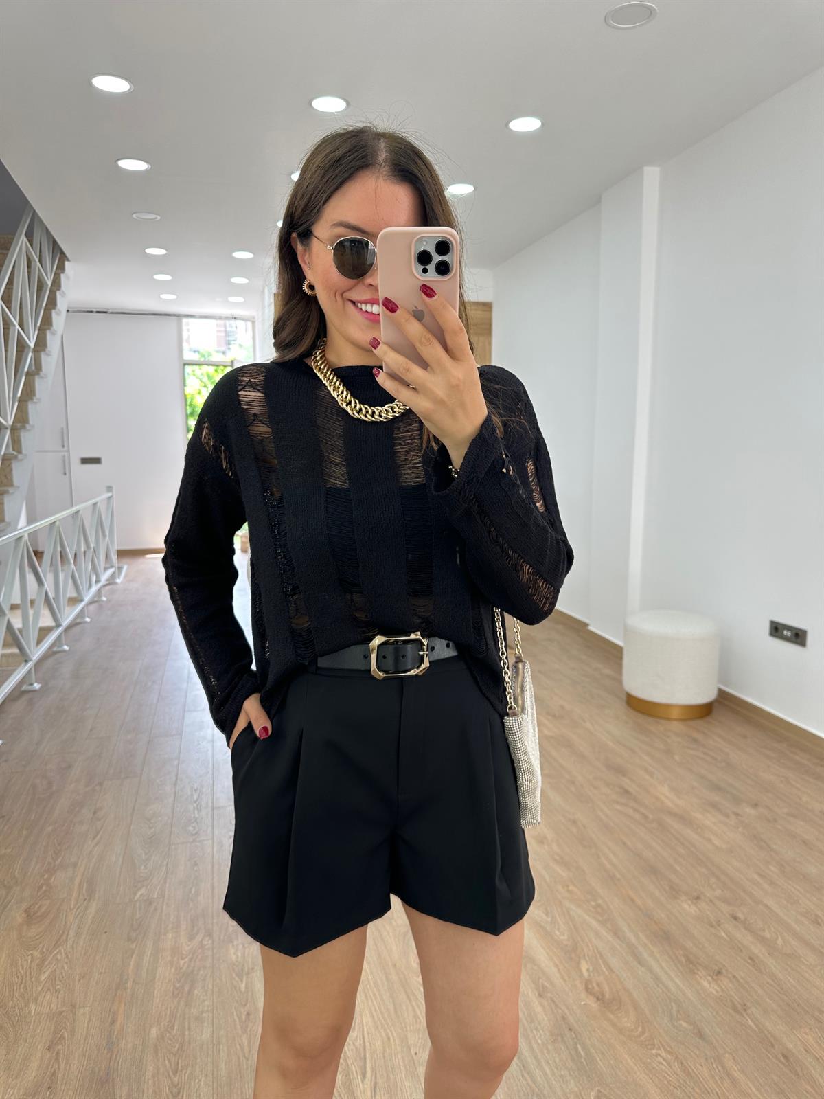 Yüksek Bel Krep Kumaş Cepli Şort-Siyah