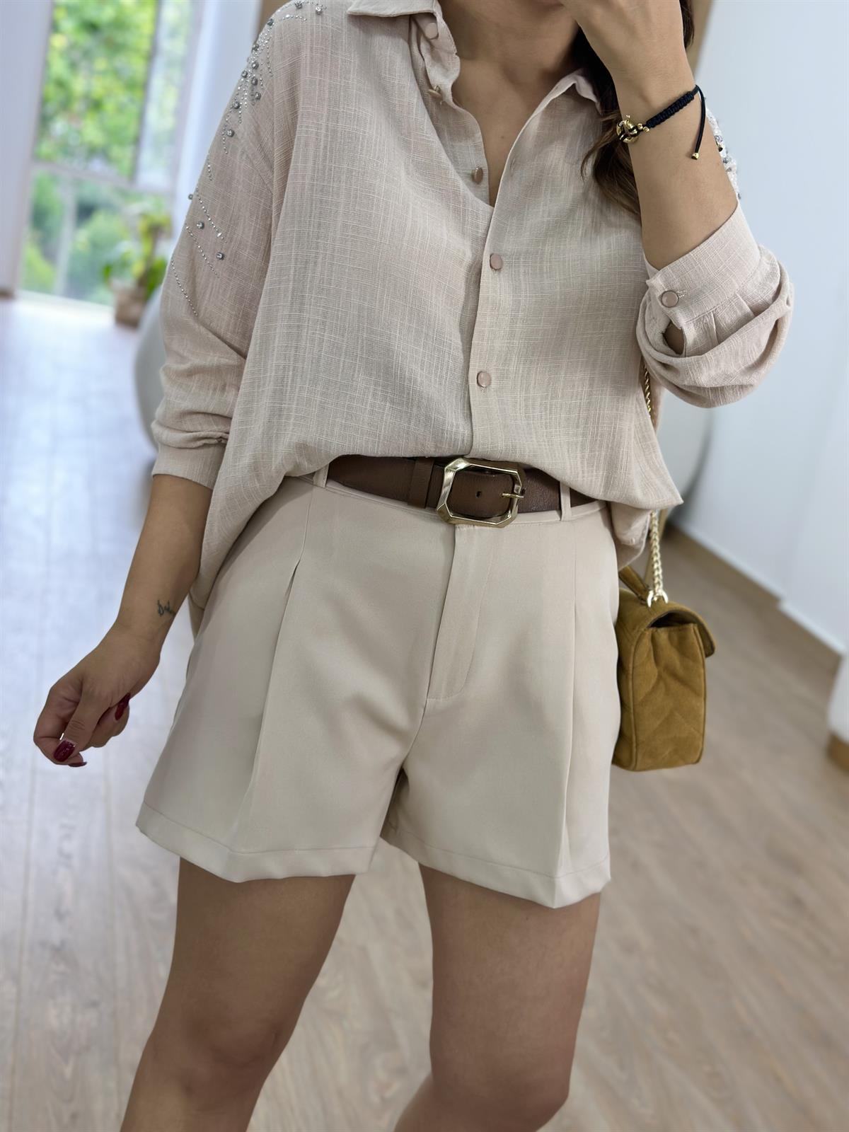 Yüksek Bel Krep Kumaş Cepli Şort-Taş