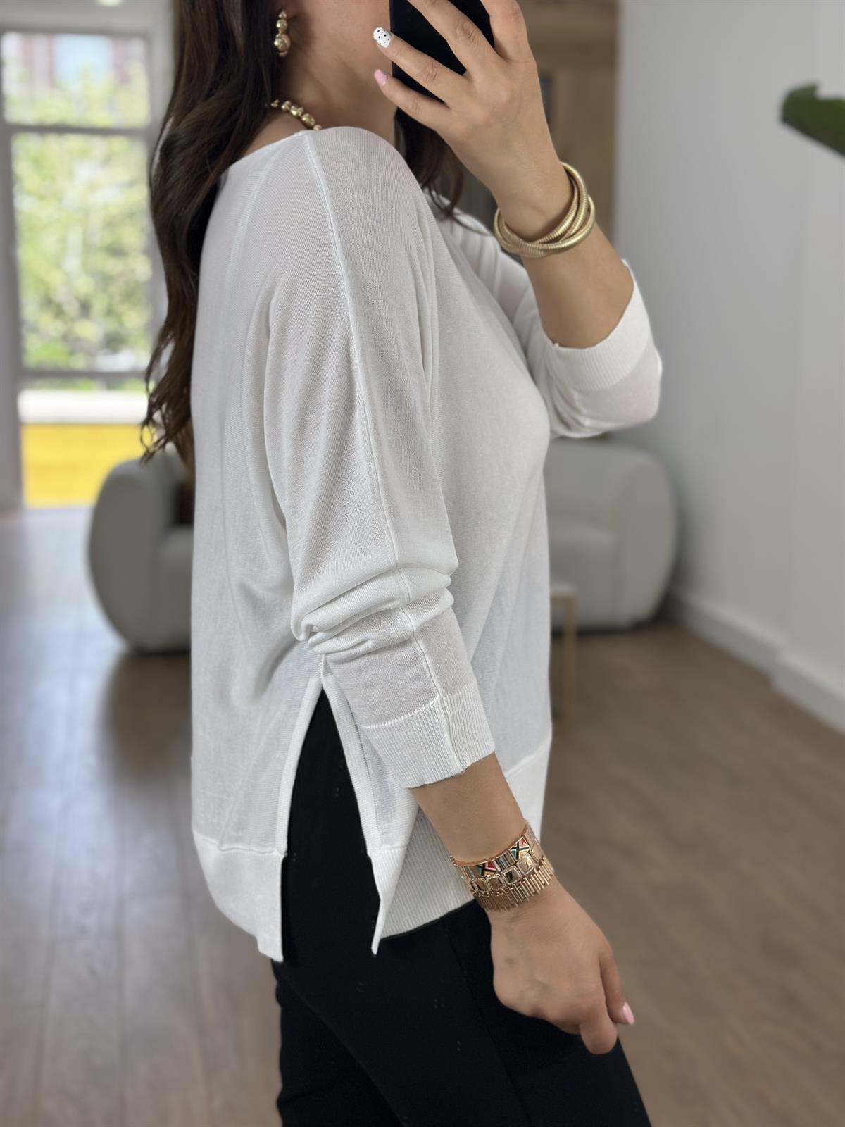 Yumuşacık Yanı Yırtmaçlı Merserize Triko-Beyaz