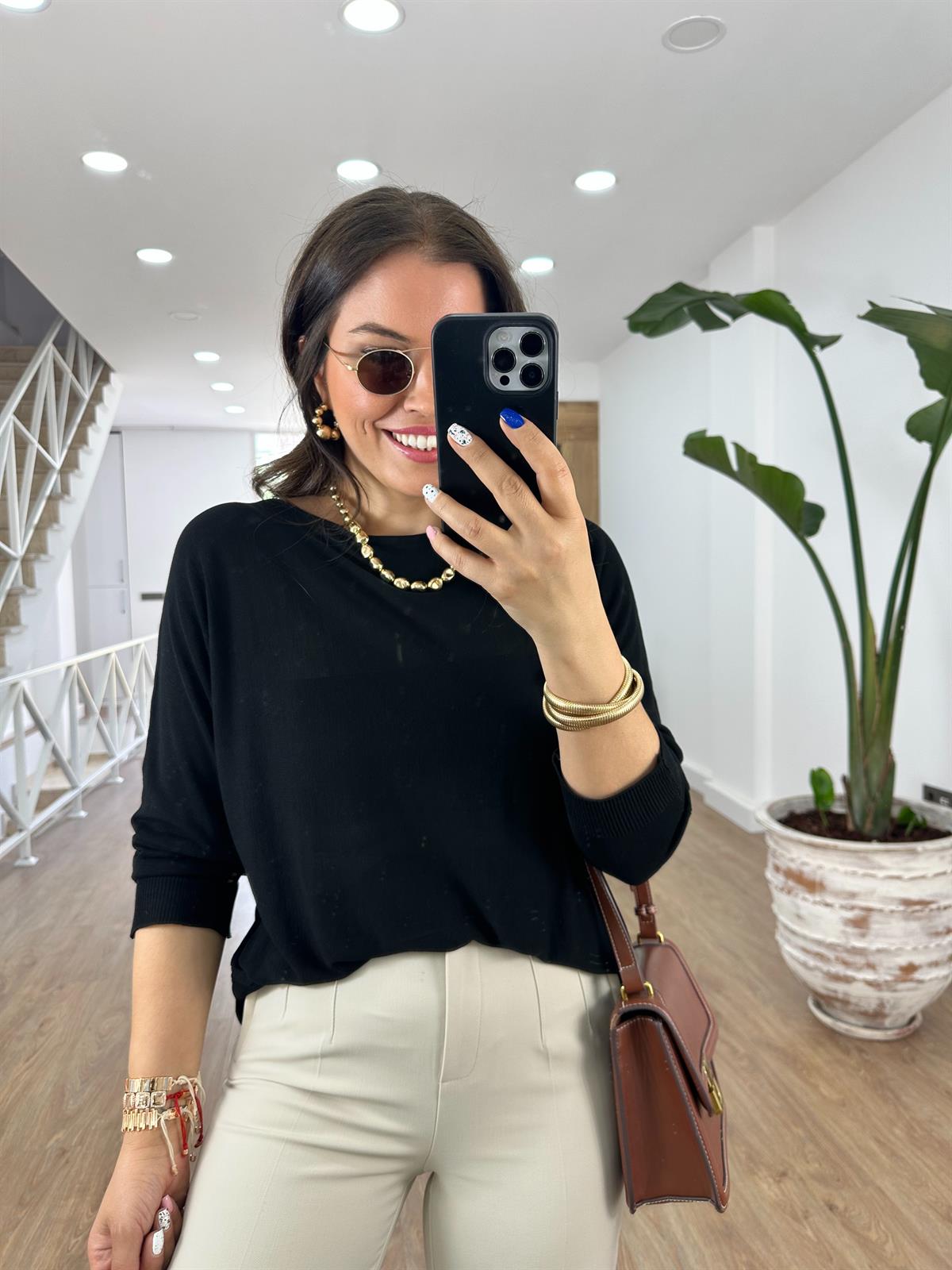 Yumuşacık Yanı Yırtmaçlı Merserize Triko-Siyah