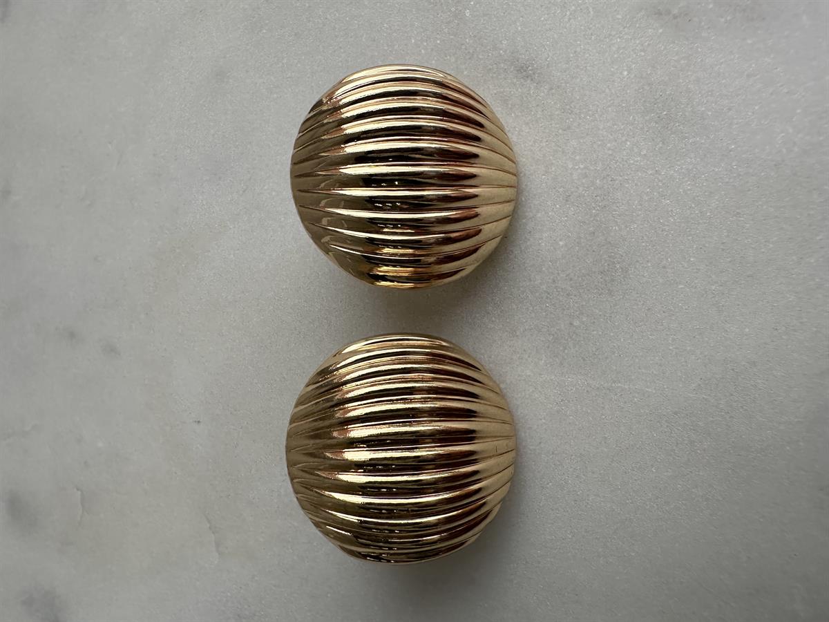 Yuvarlak Çizgili Tasarım Gold Küpe