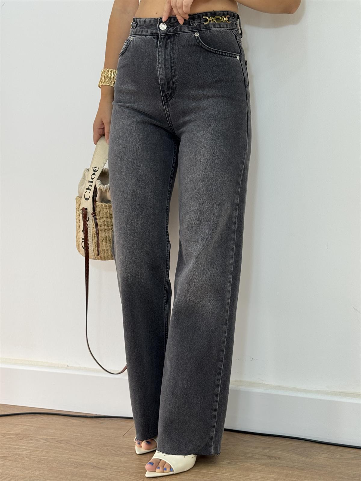 Zincir Detaylı Marka Model Jean
