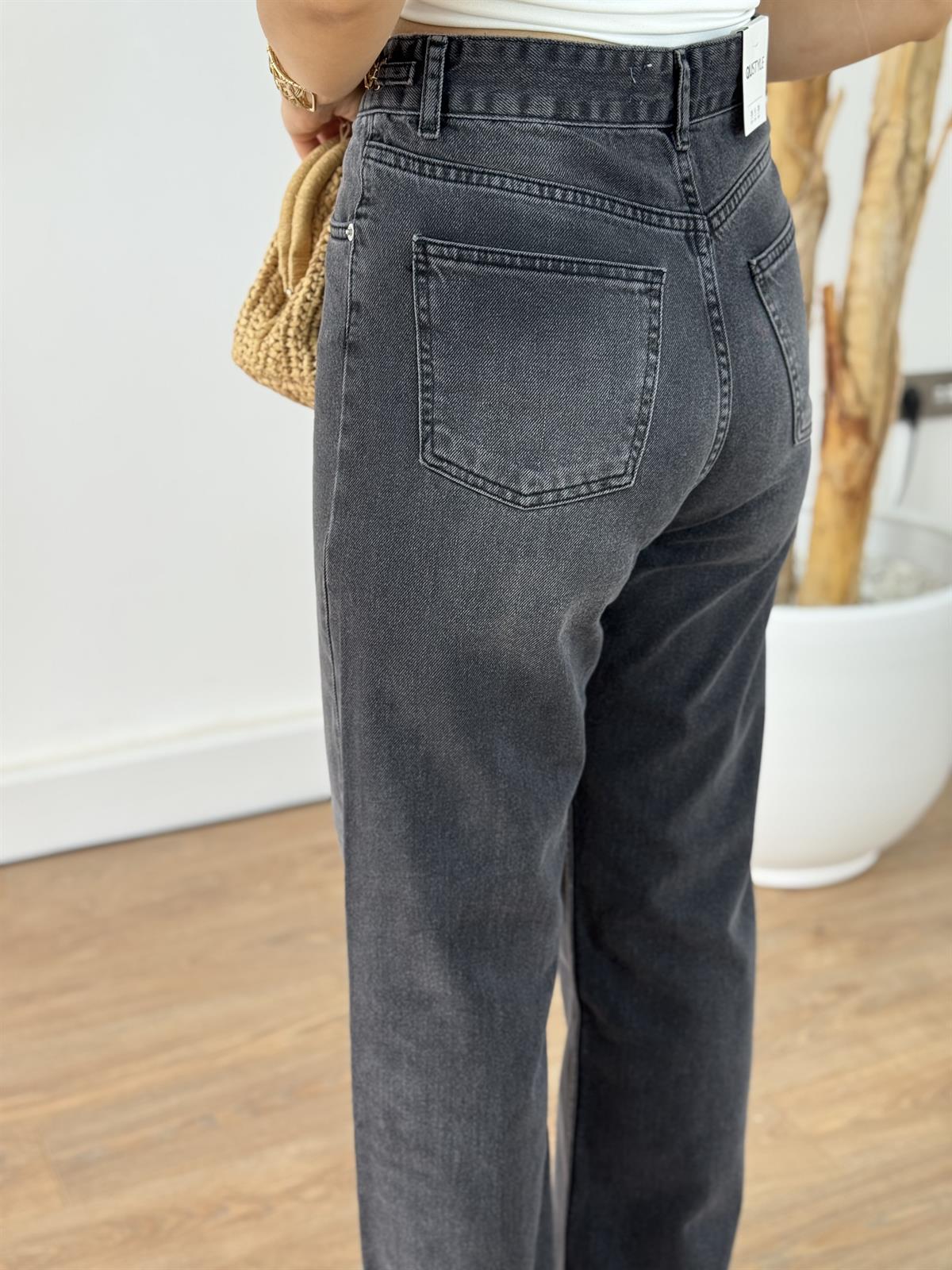 Zincir Detaylı Marka Model Jean