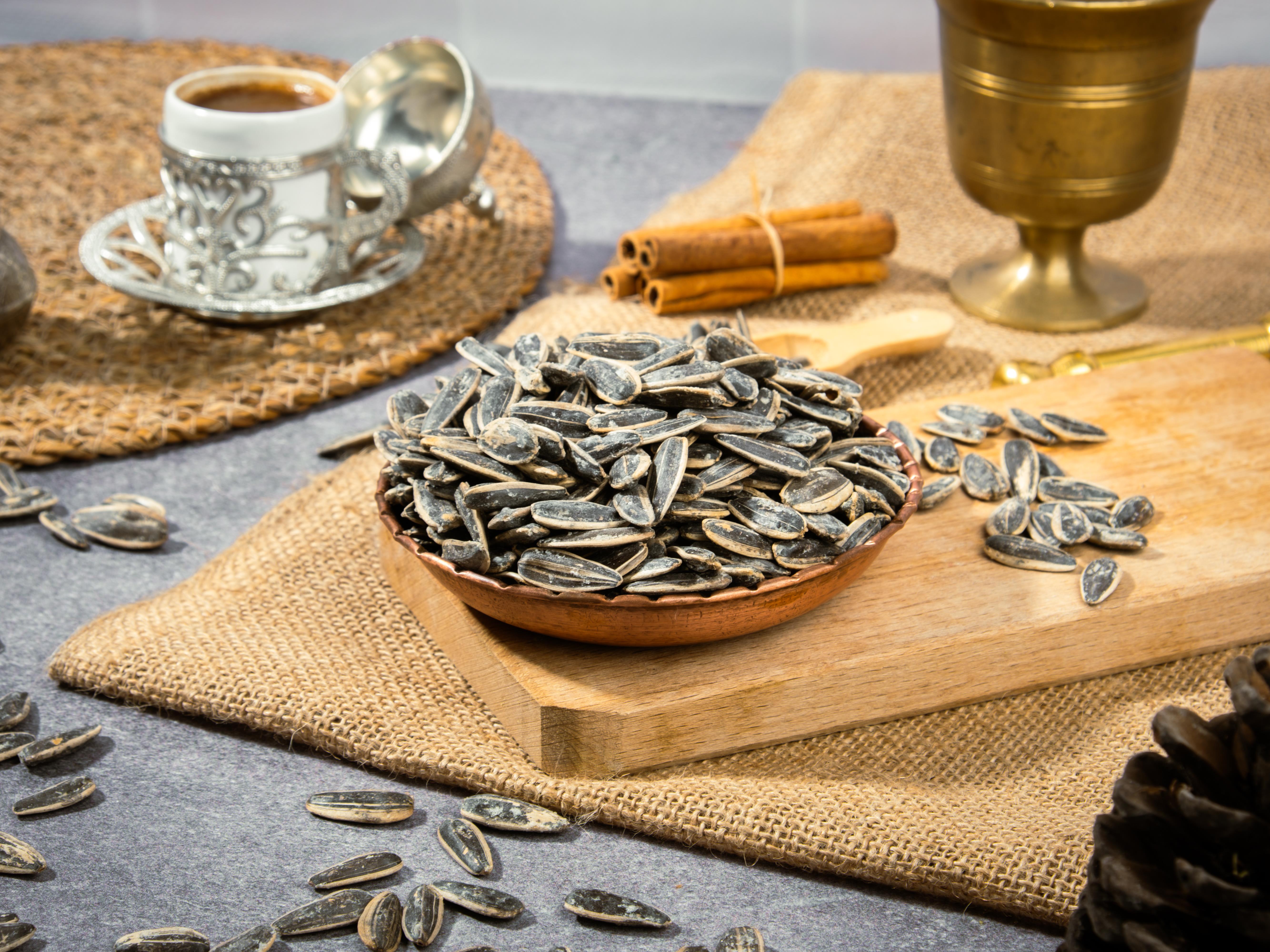 KAVRULMUŞ AY ÇEKİRDEĞİ