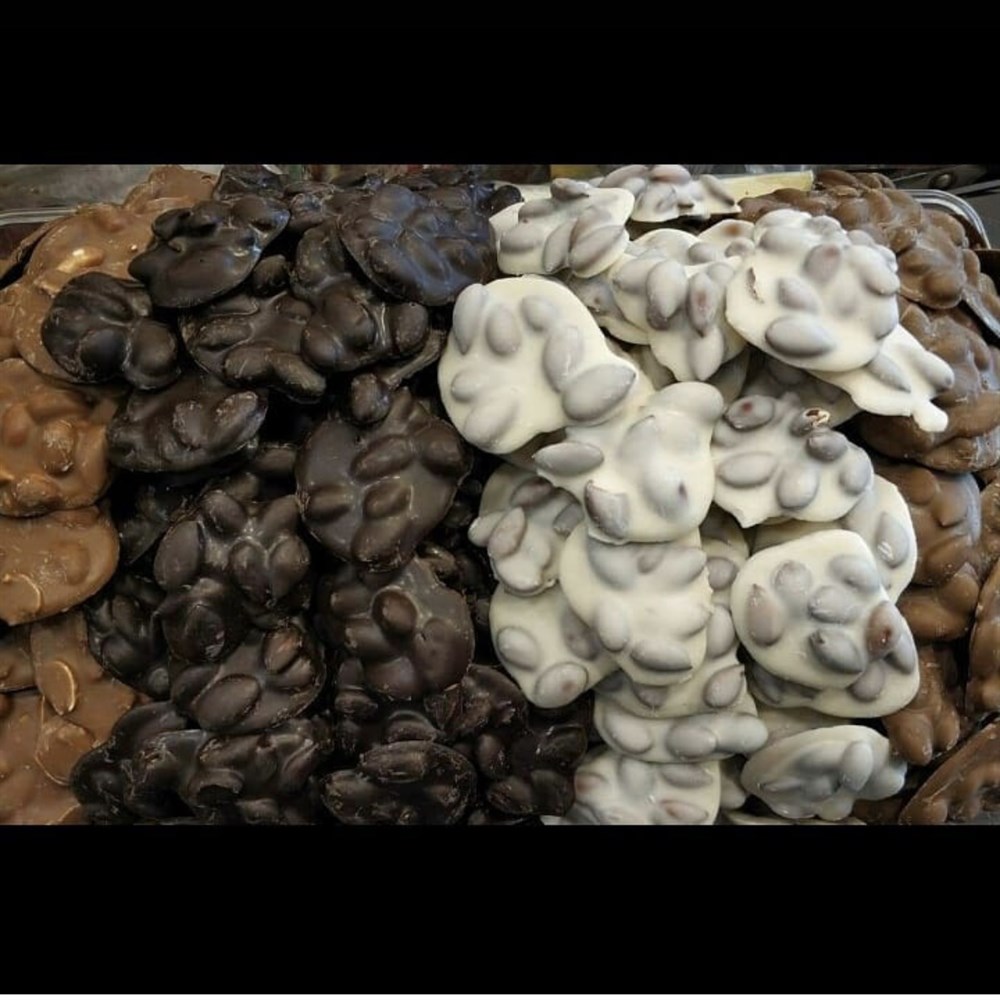 ÇEKİRDEKLİ ÇİKOLATA 