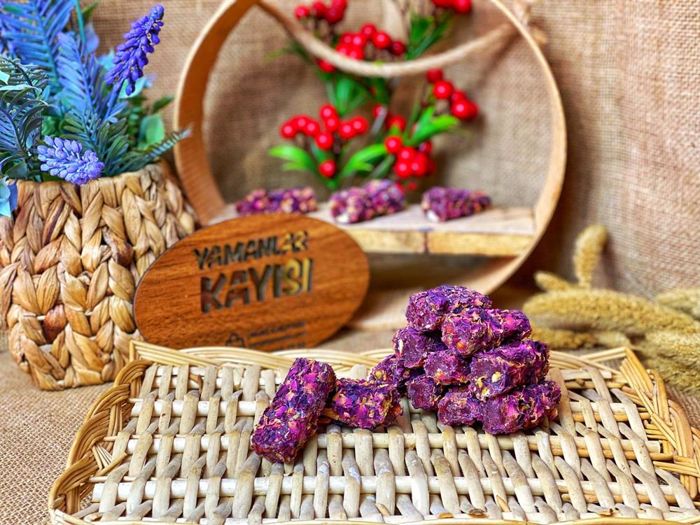 GÜL YAPRAKLI CENNET LOKUMU