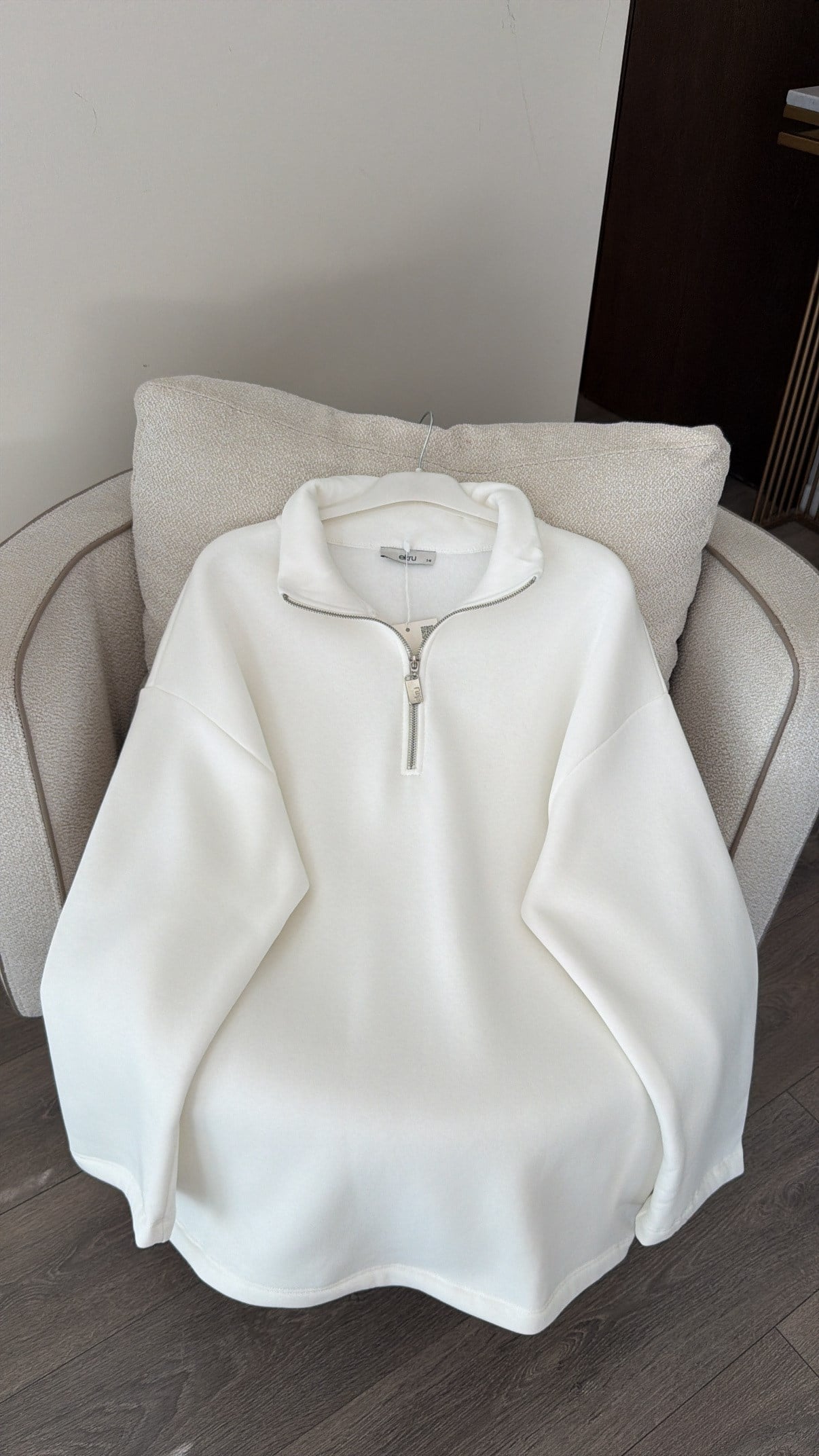 Dik Yaka Yarım Fermuarlı Sweatshirt - Ekru