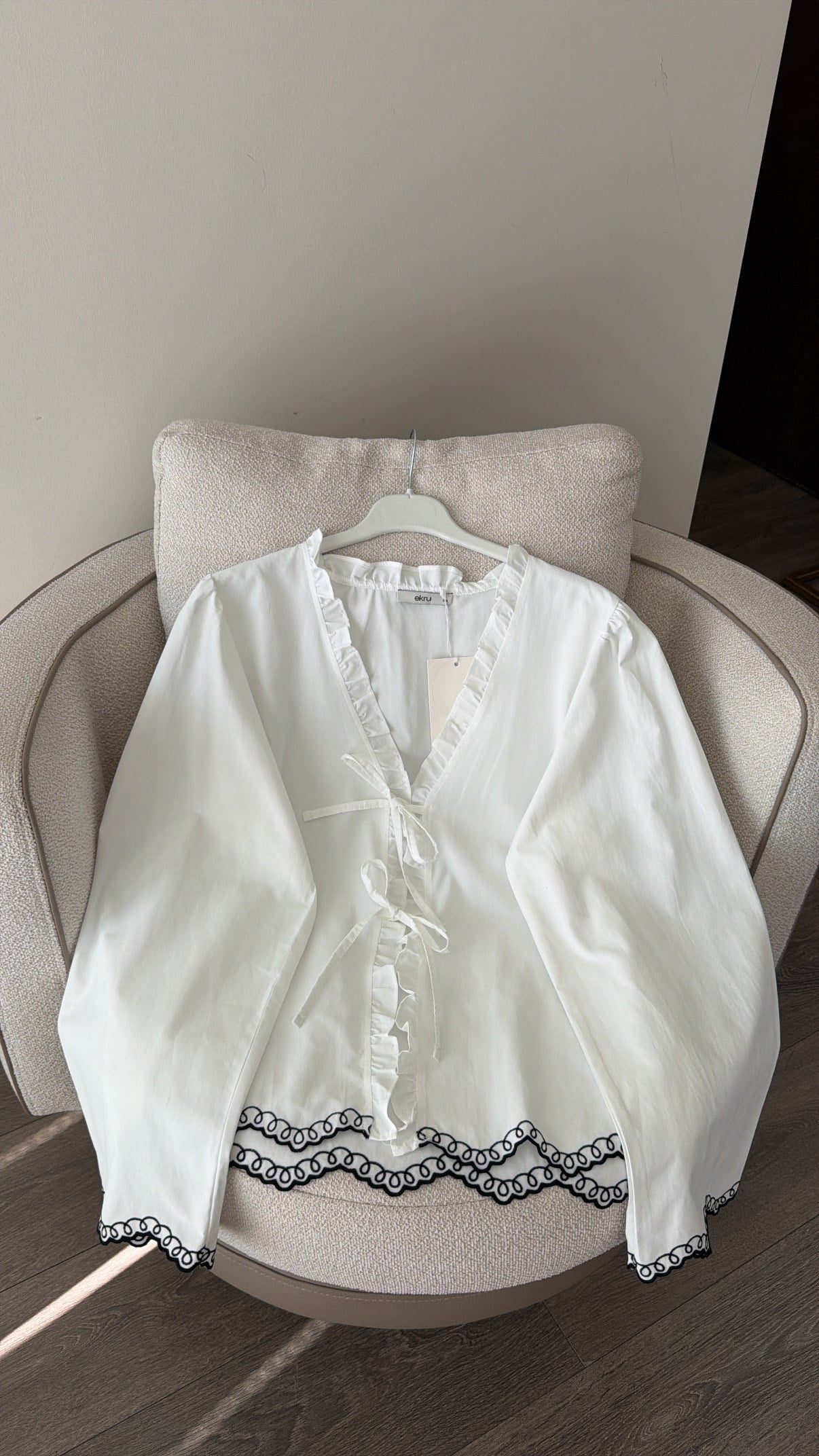 Nakış Detaylı Bağcıklı Kimono