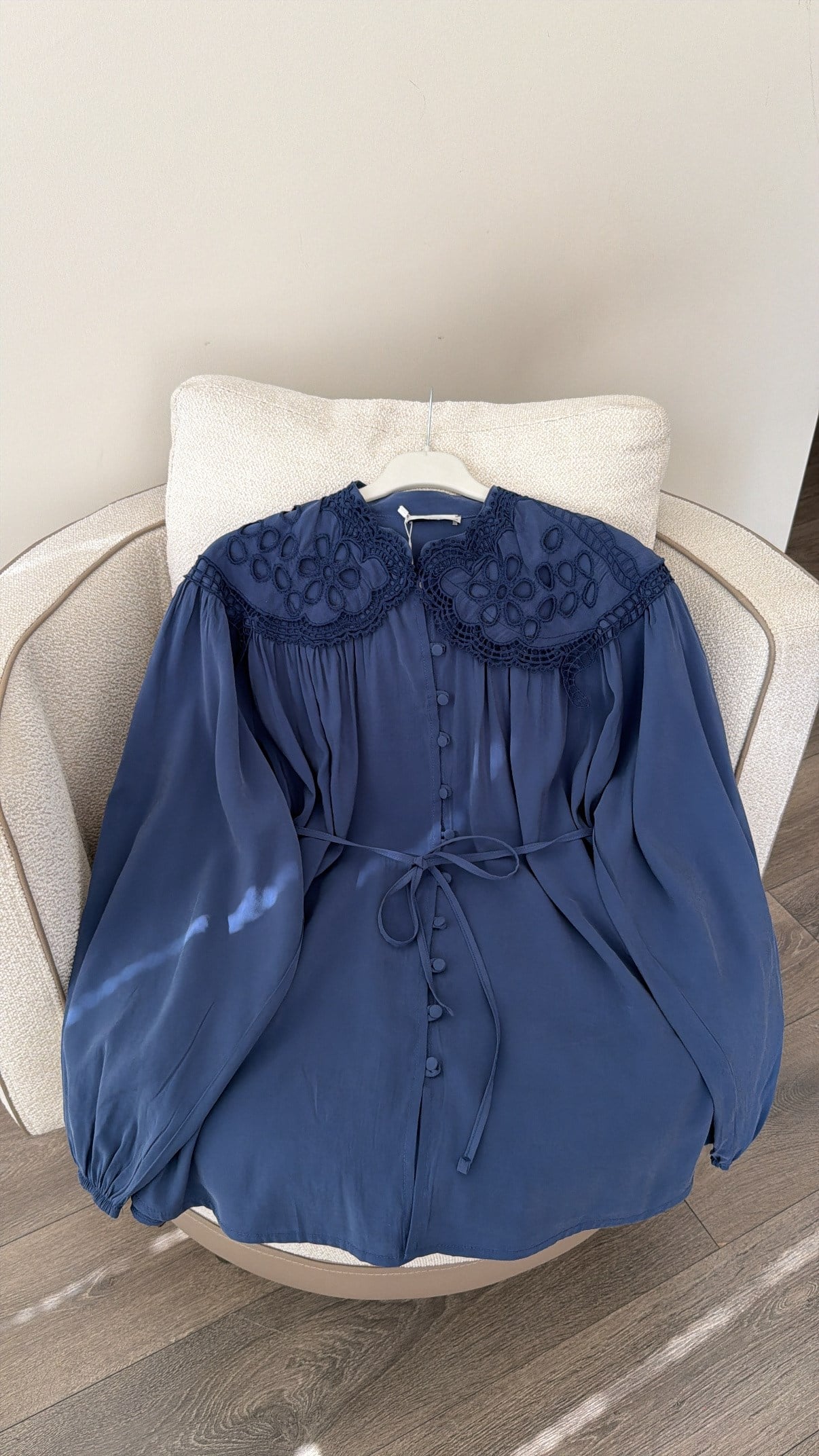 Omzu Nakış Detaylı Gömlek -İndigo