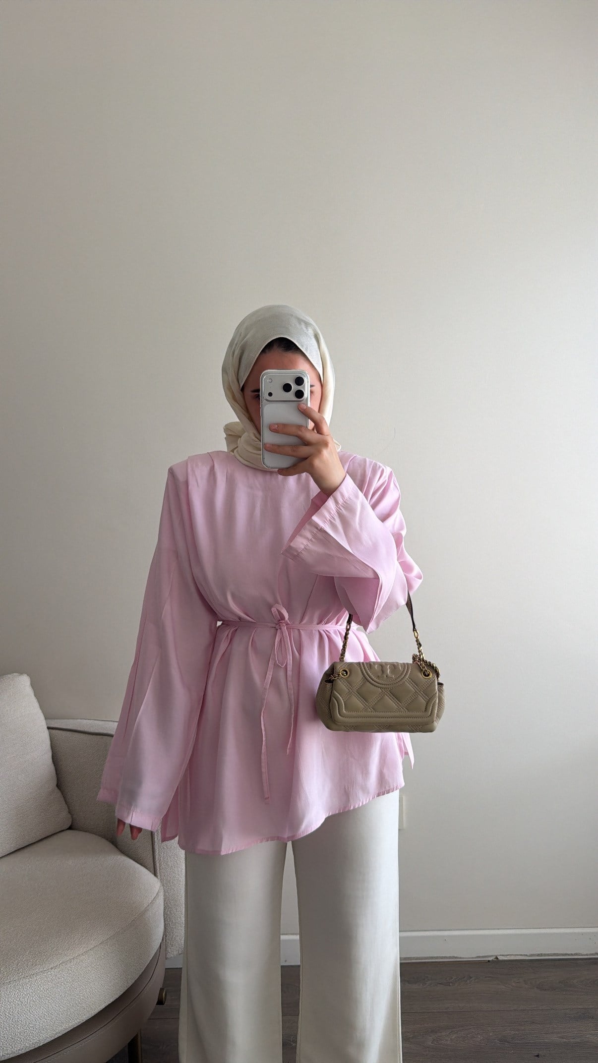Omzu Pile Detaylı Asimetrik Gömlek - Pembe