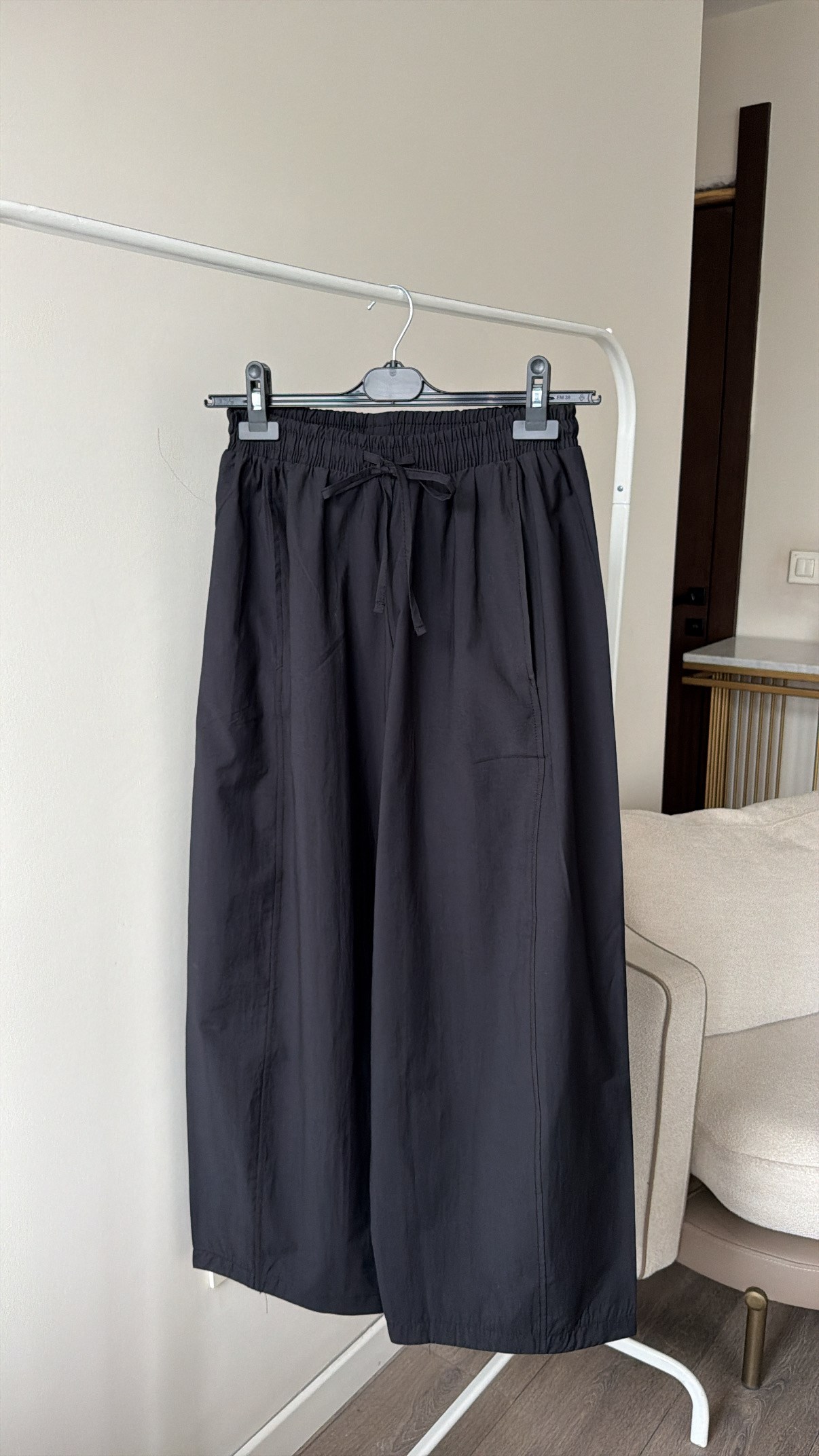 Rahat Kesim Geniş Paça Pantolon - Siyah