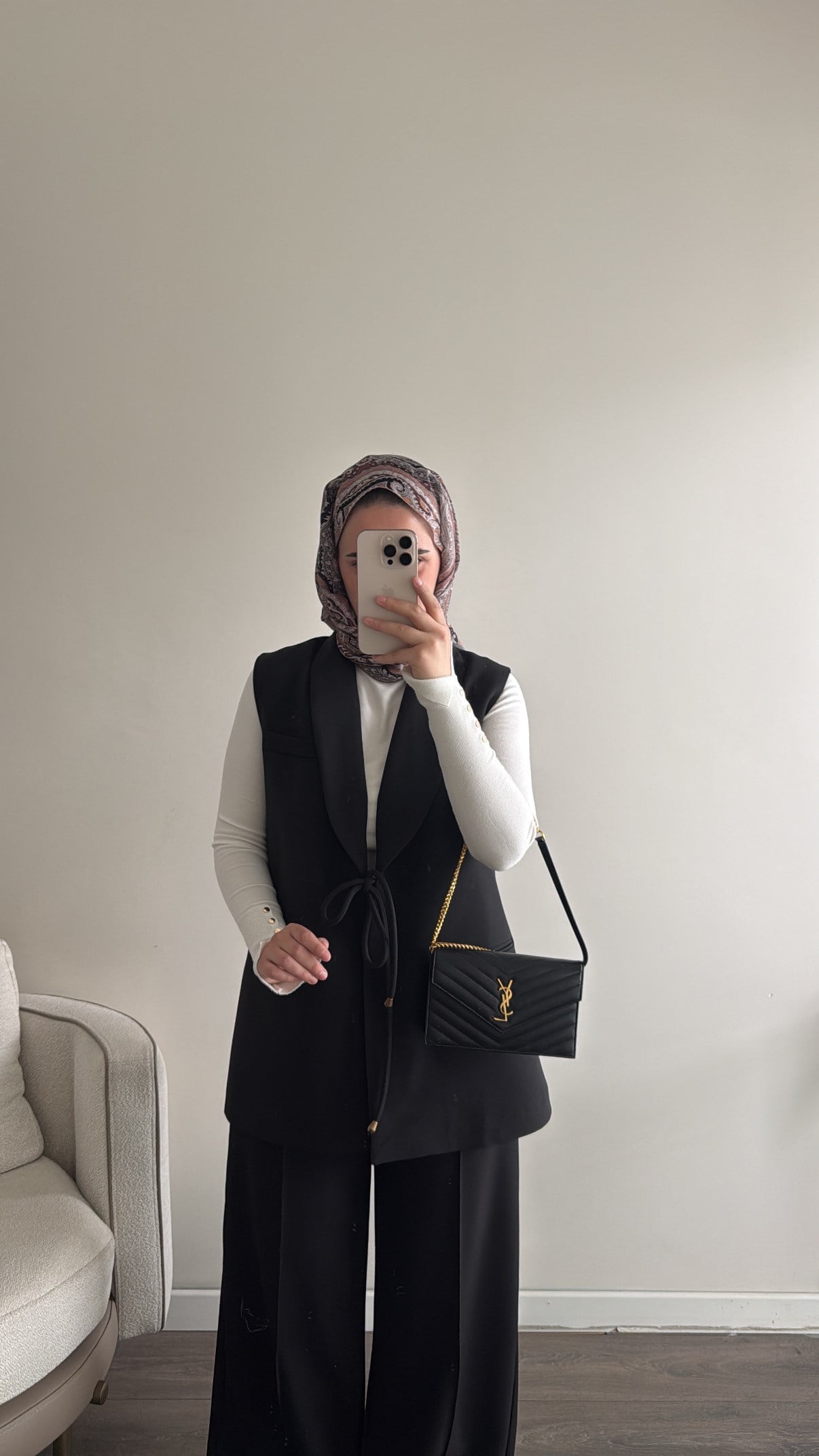 Şal Yaka Detaylı Siyah Yelek