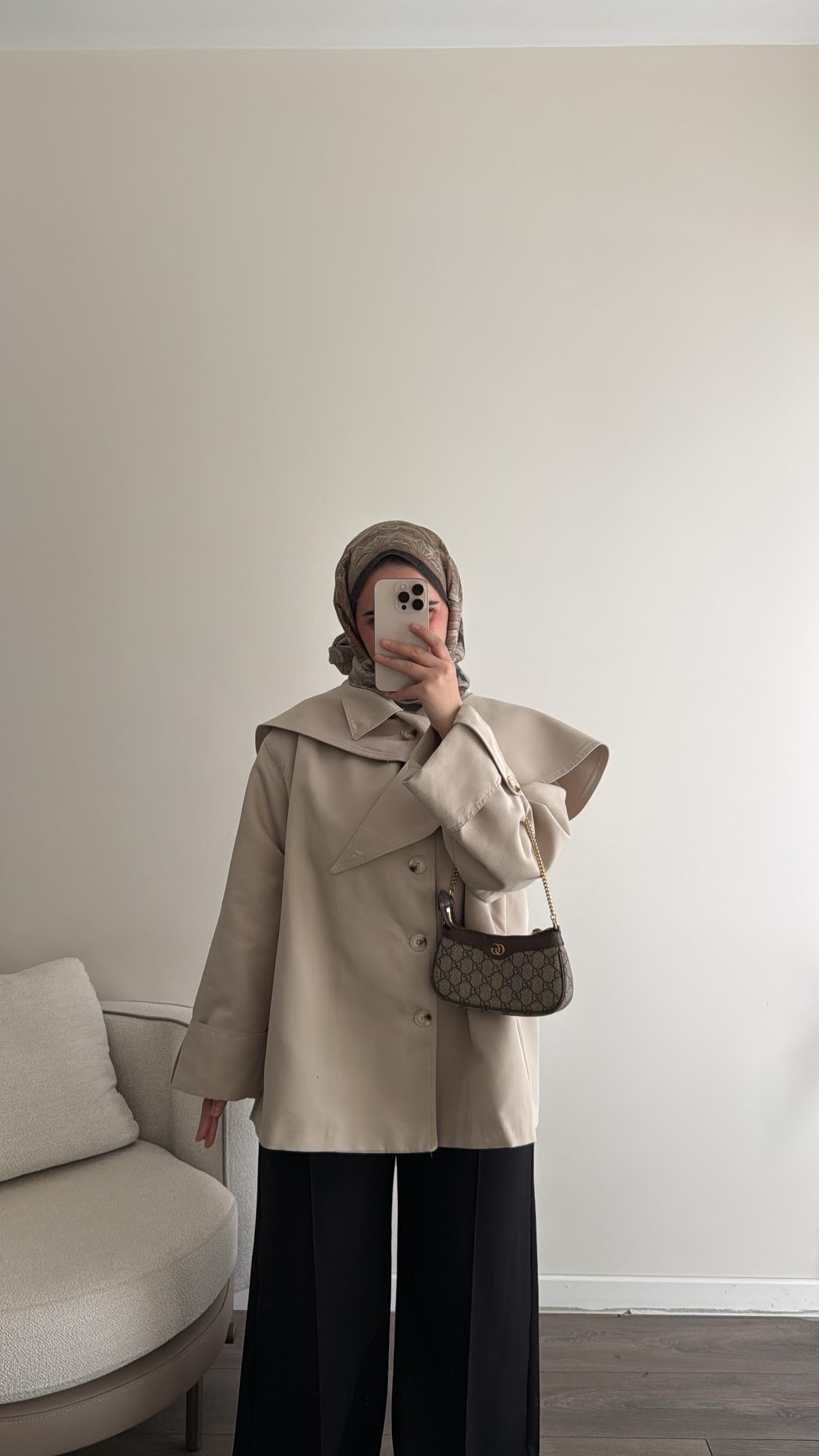 Şal Yaka Detaylı Taş Trenç