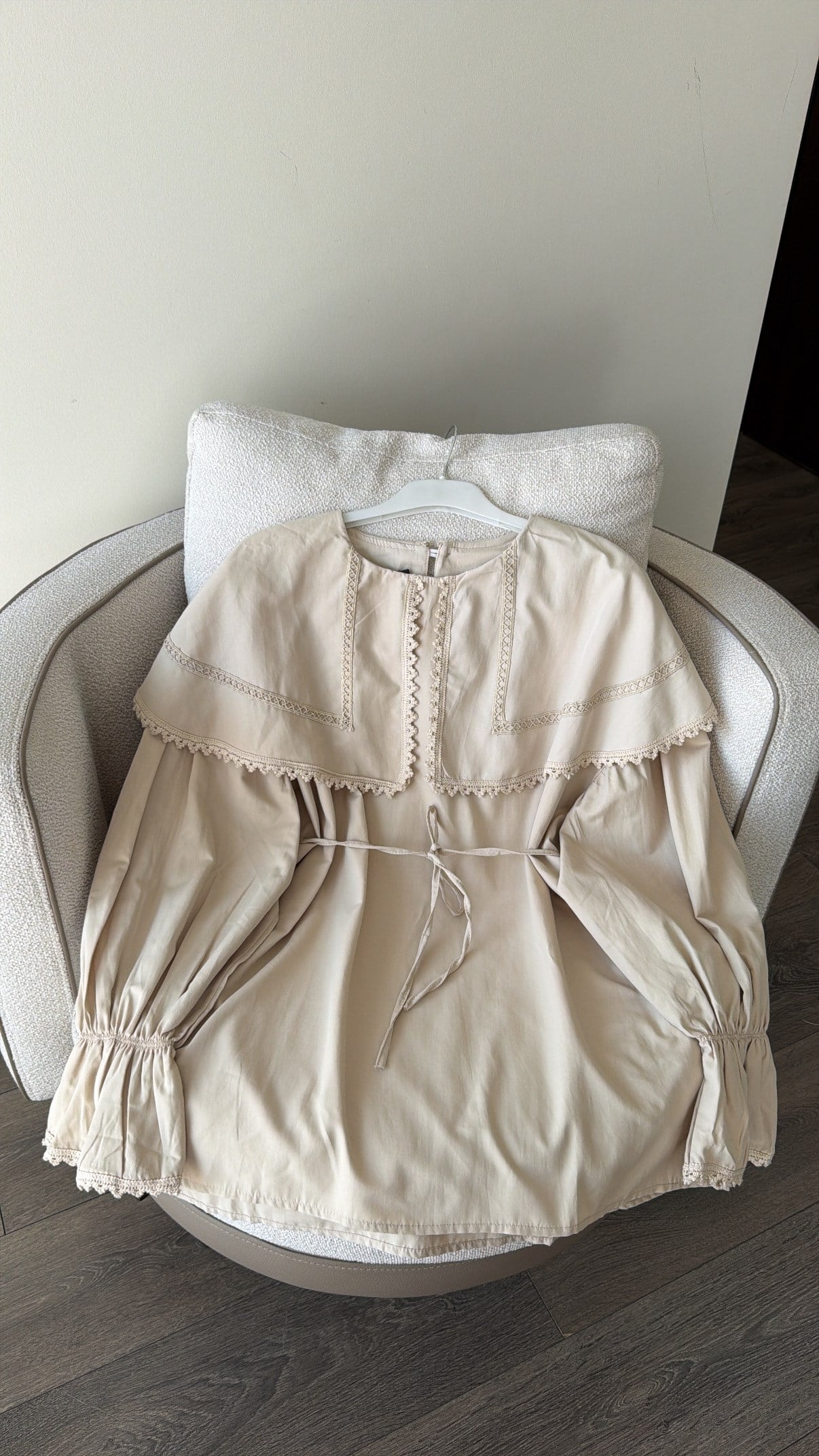 Yaka Detaylı Gömlek - Bej