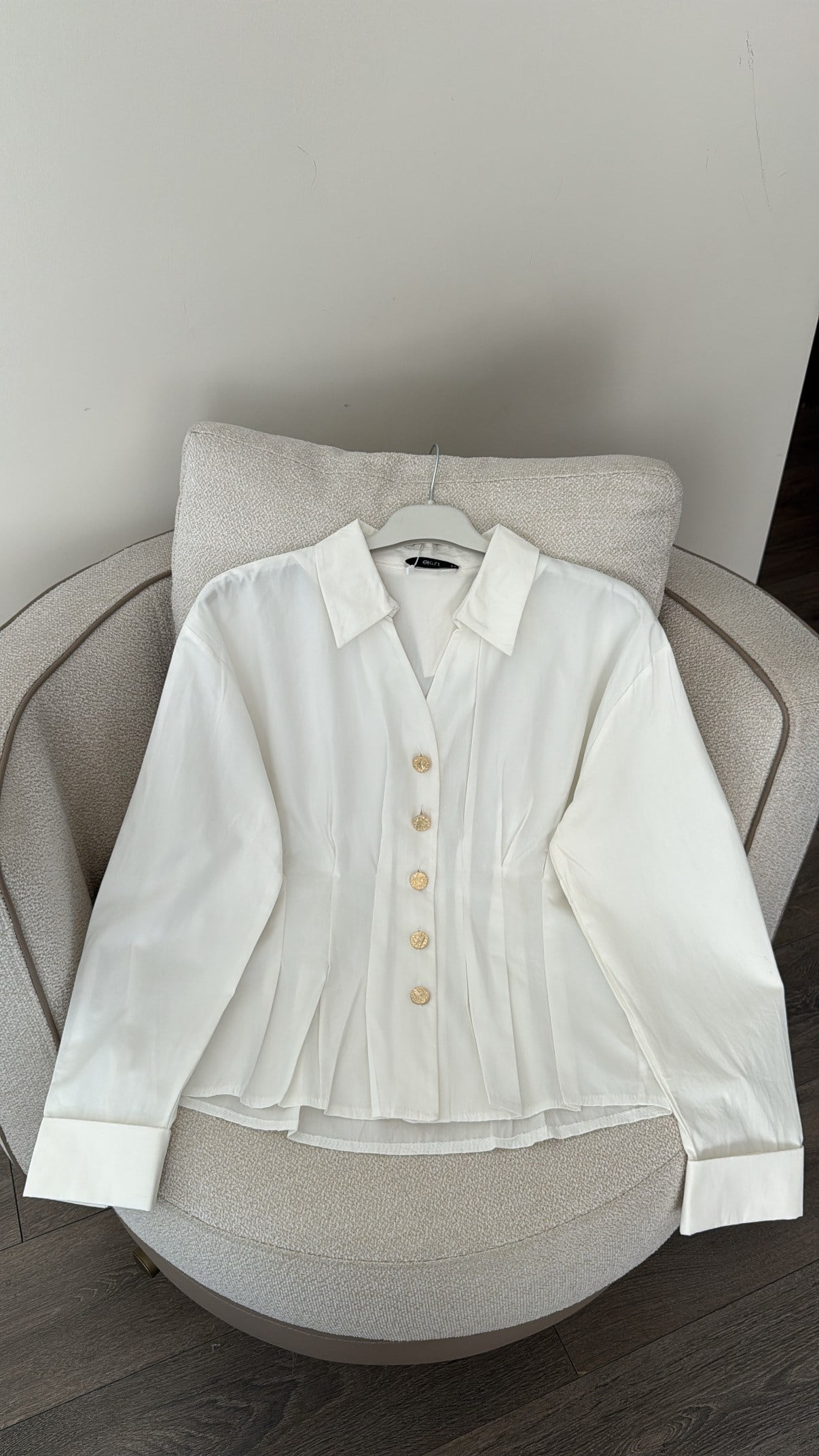 Bel Oturtma Detaylı Gömlek - Beyaz