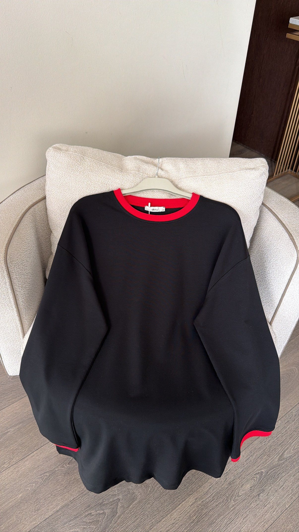 Bisiklet Yaka Renk Garnili Sweatshirt - Siyah