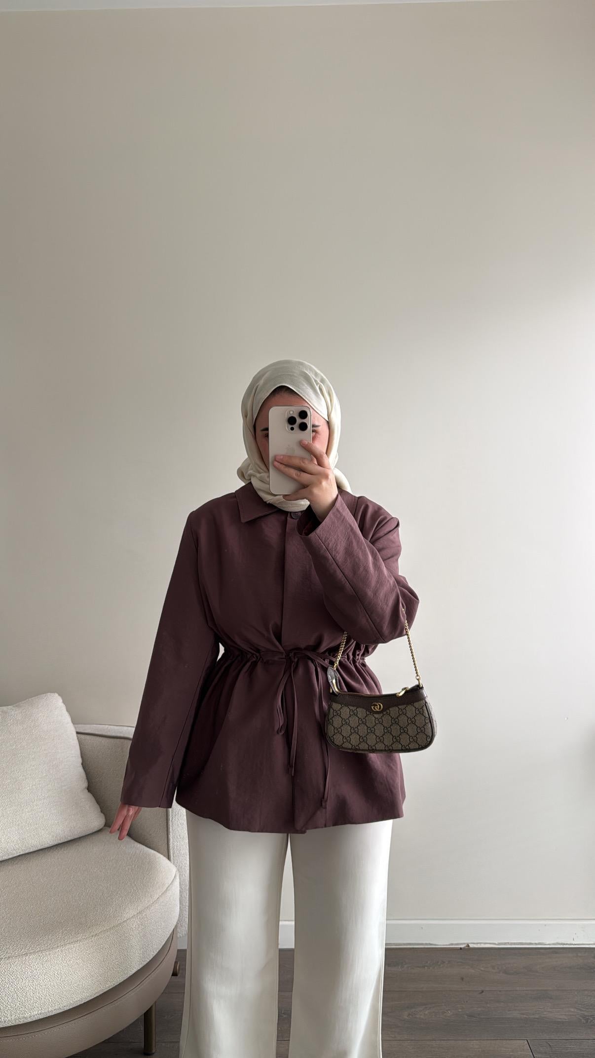 Büzgü Detaylı Burganya Ceket