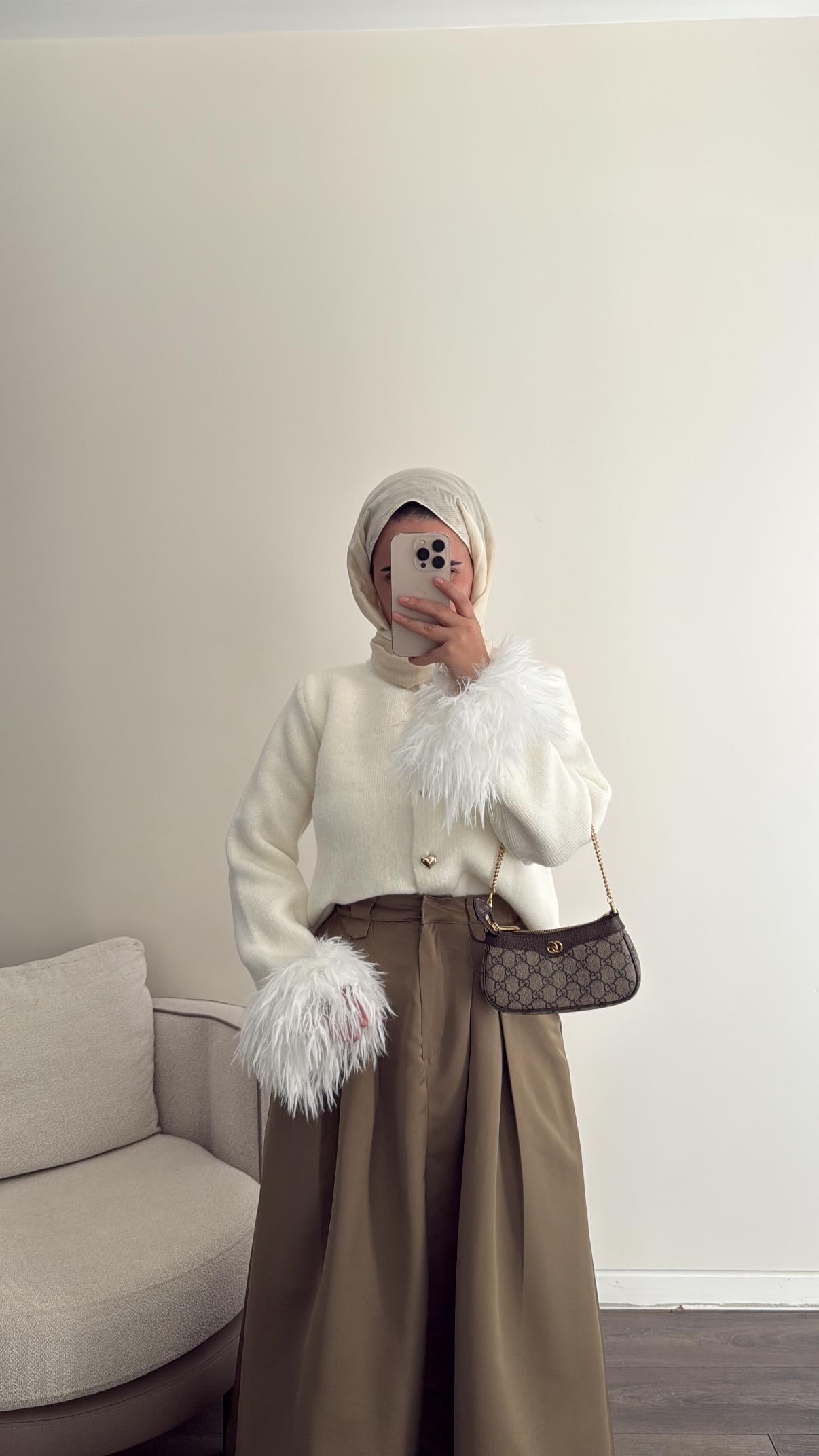 Kalp Düğme Detaylı Hırka - Ekru