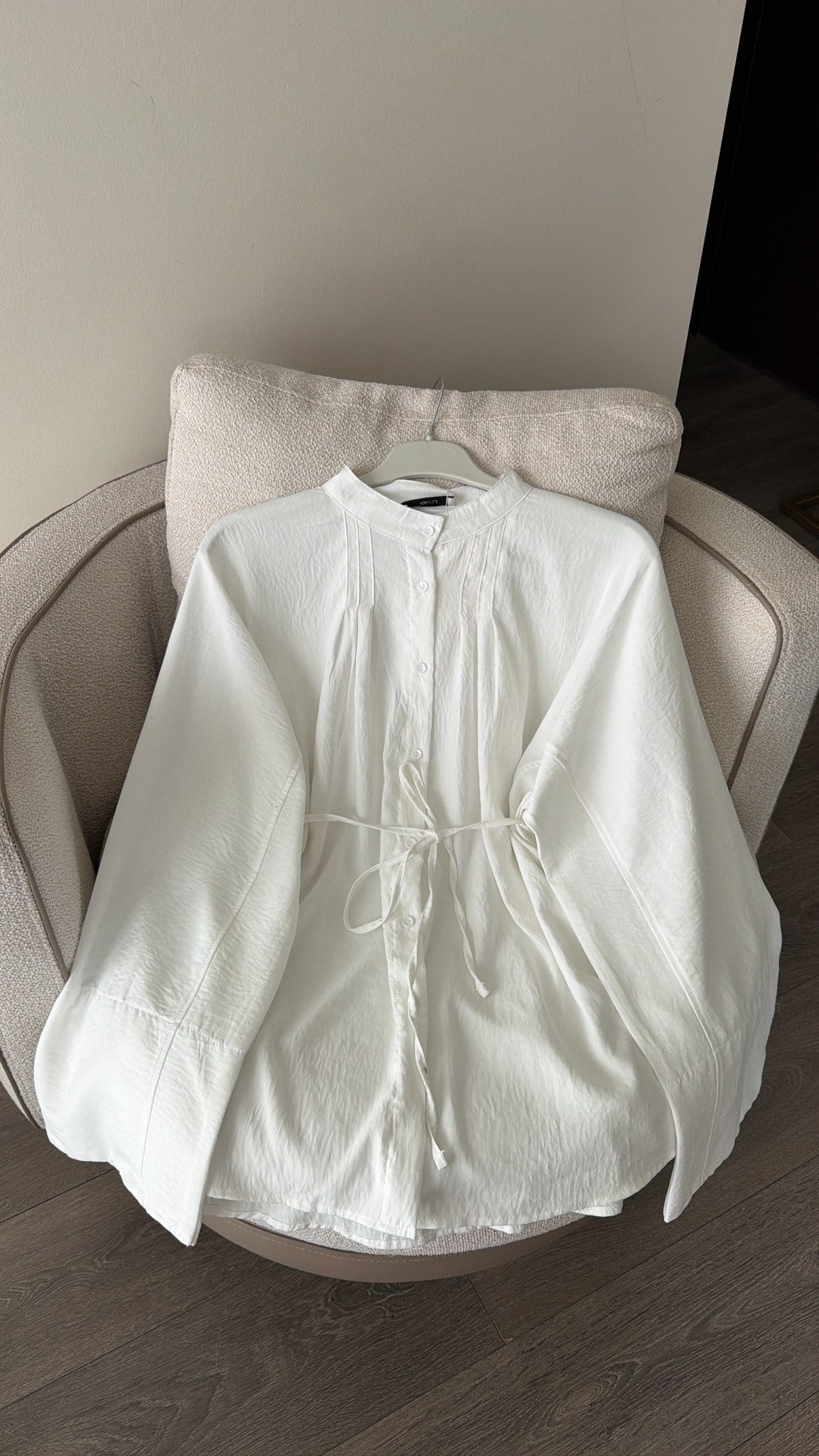 Omzu Dikiş Detaylı Gömlek - Ekru 