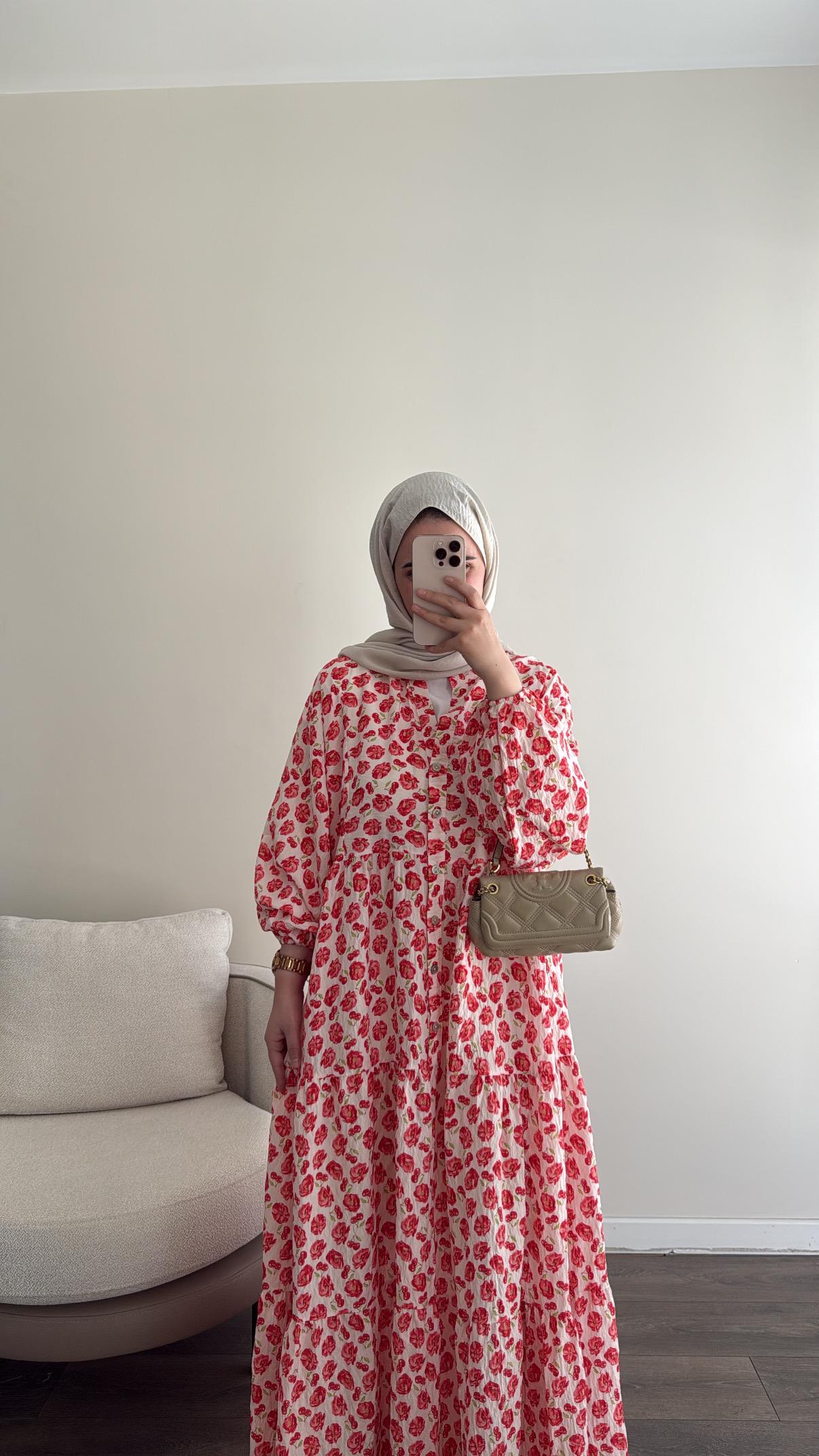 Pembe Çiçek Desenli Elbise