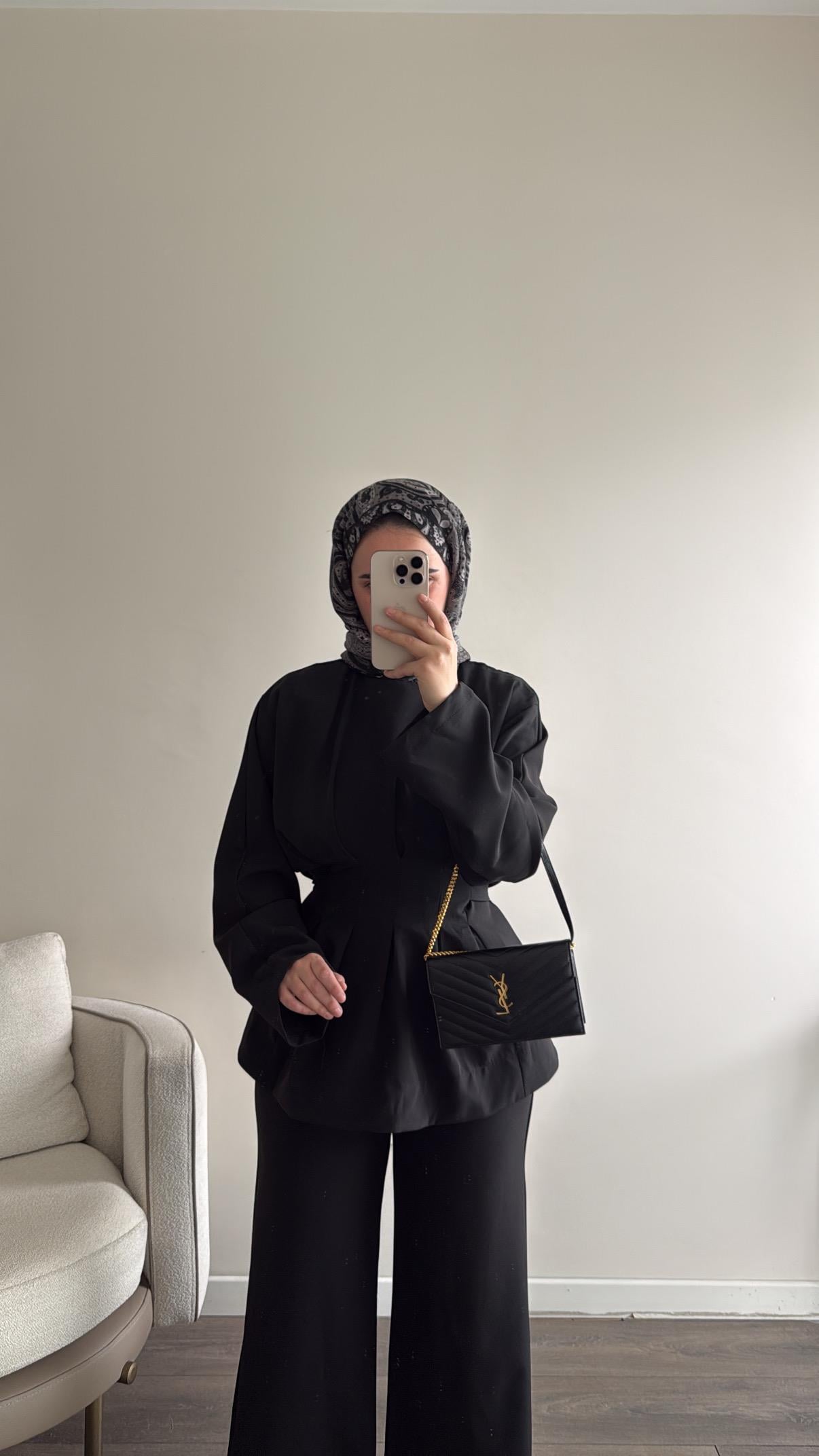 Pile Detaylı Pantolonlu Takım - Siyah