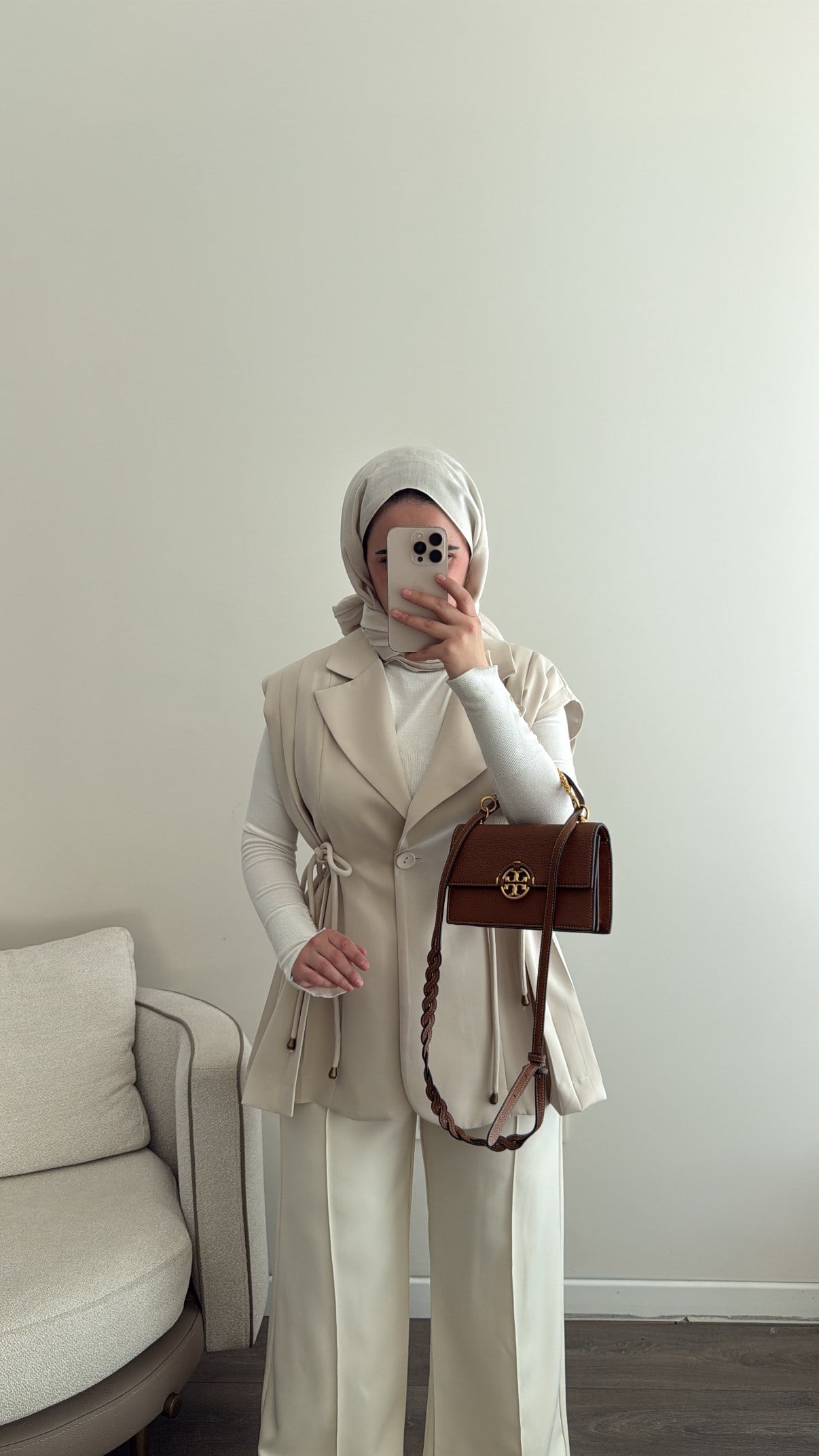 Pile Detaylı Taş Yelek 