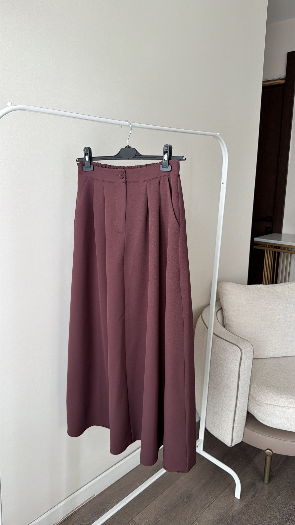 Rahat Kesim Dökümlü Etek - Çikolata