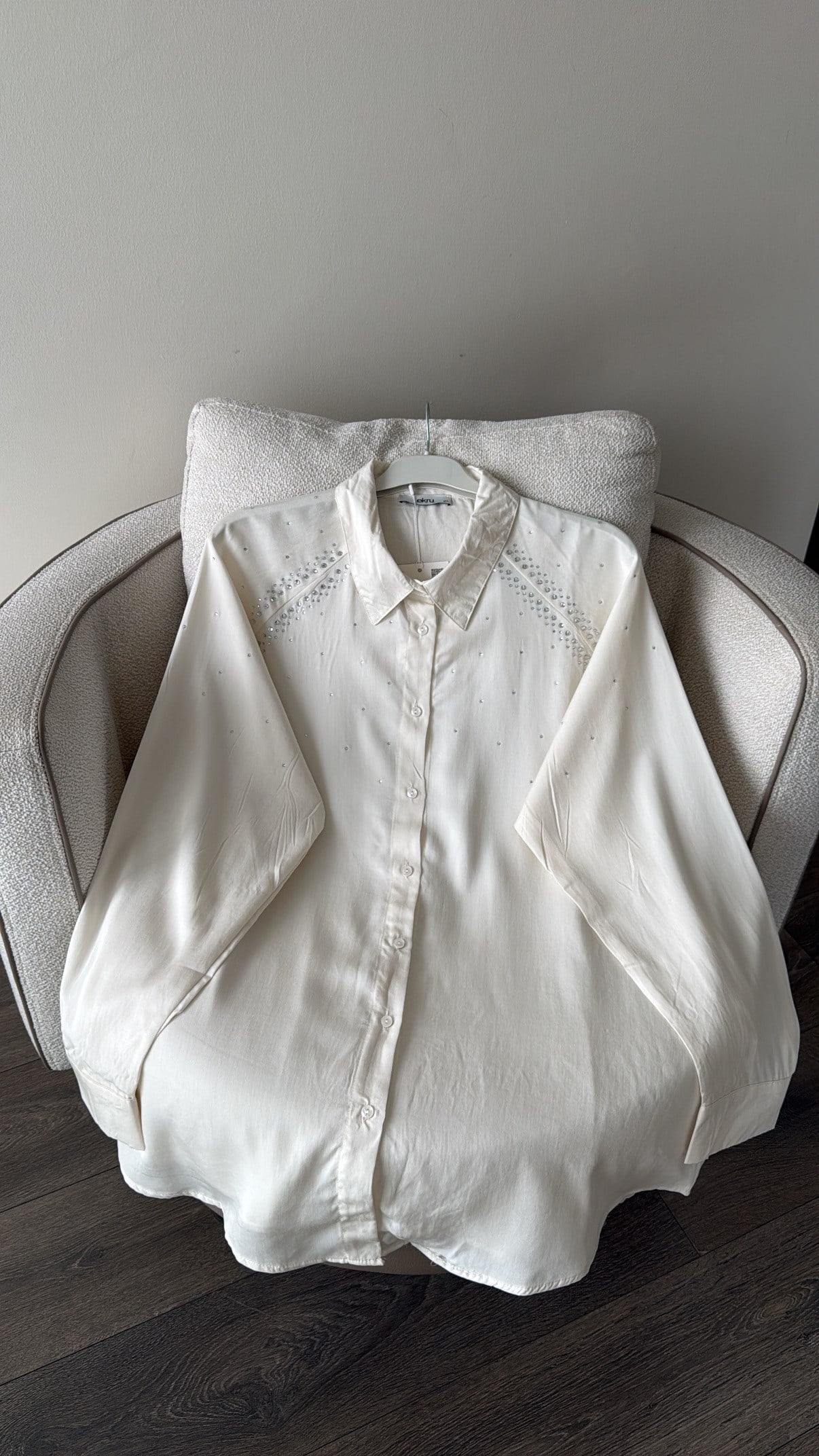 Reglani Taş Detaylı Gömlek - Ekru