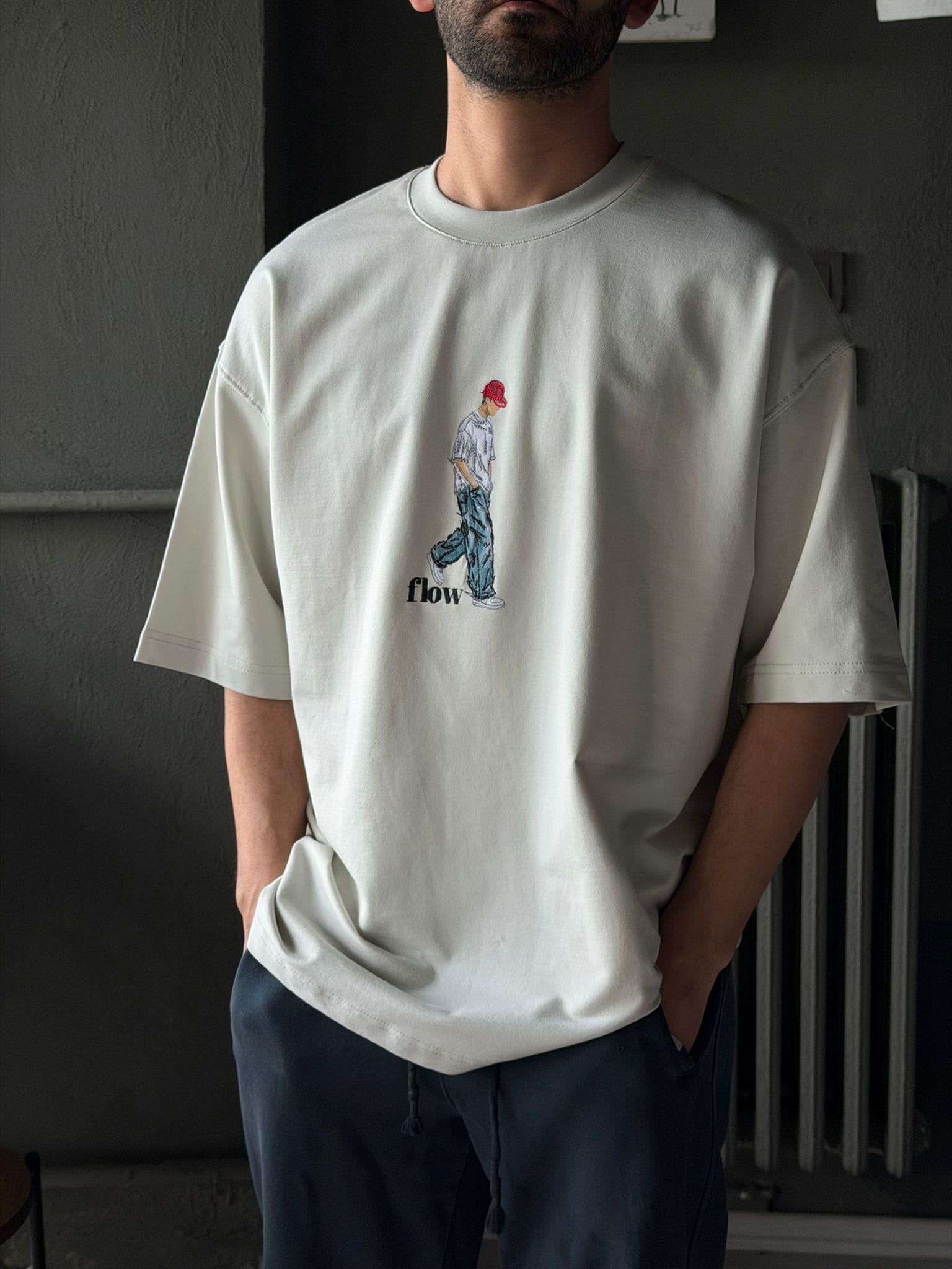 oversize nakışlı ve baskı detaylı tişort 