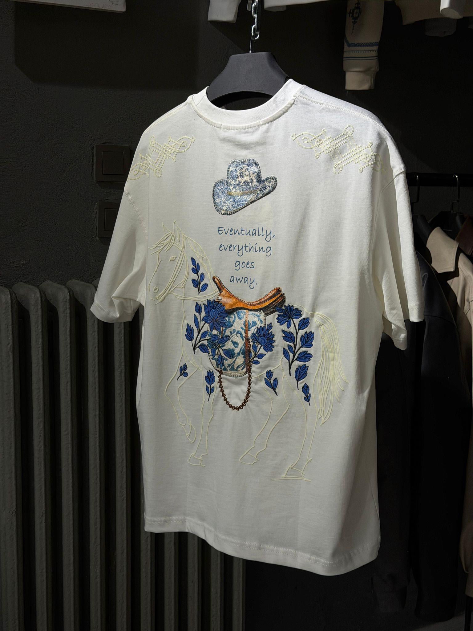 oversize punch print baskı ve nakış detaylı oversize t shirt
