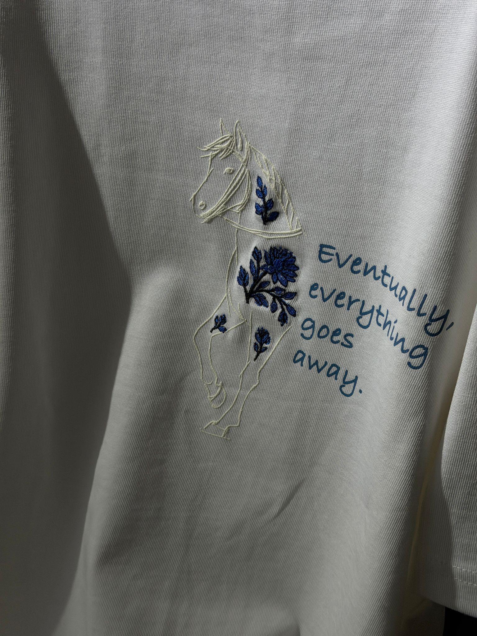 oversize punch print baskı ve nakış detaylı oversize t shirt