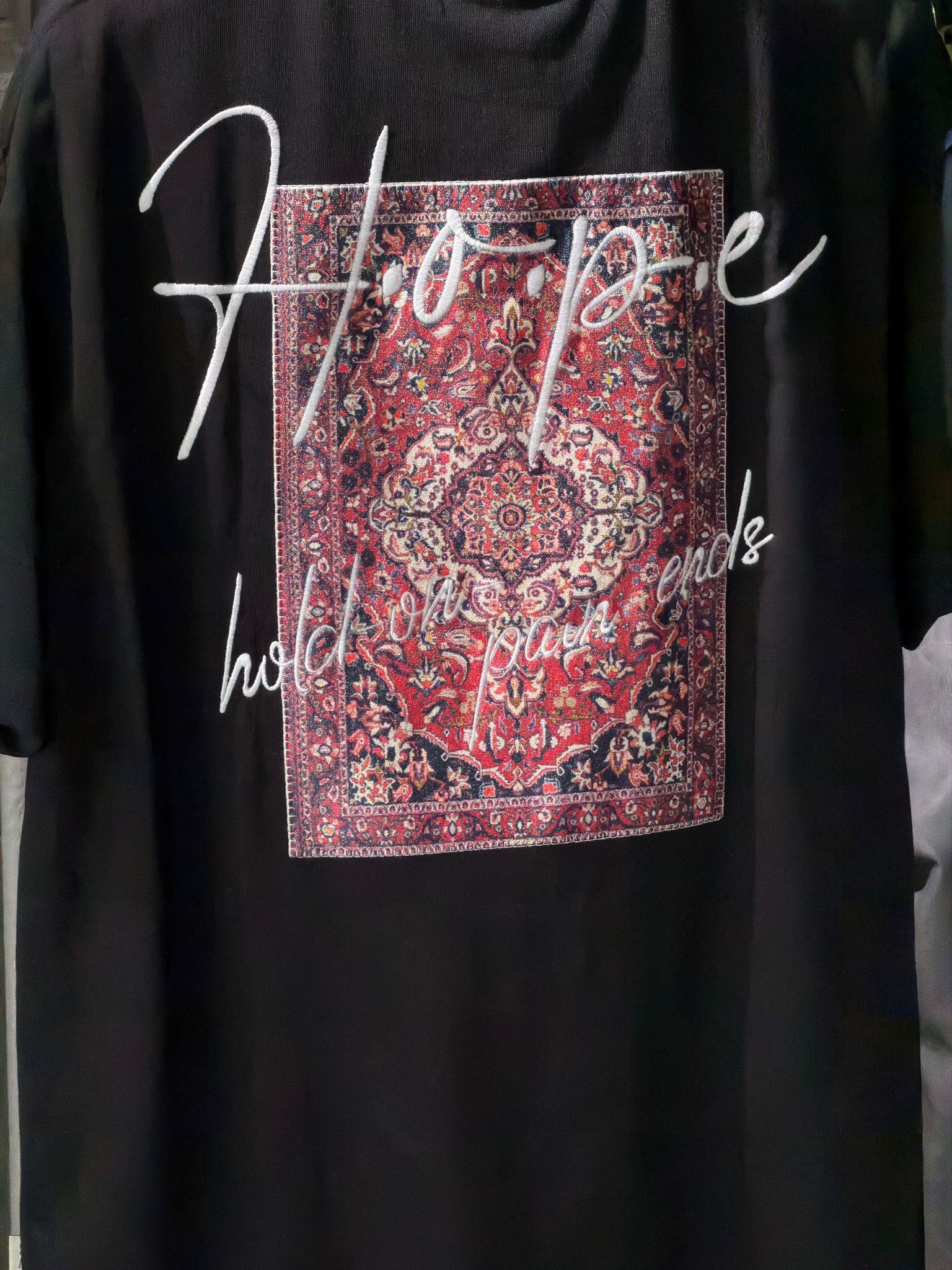 oversize punch print baskı ve nakış detaylı oversize t shirt