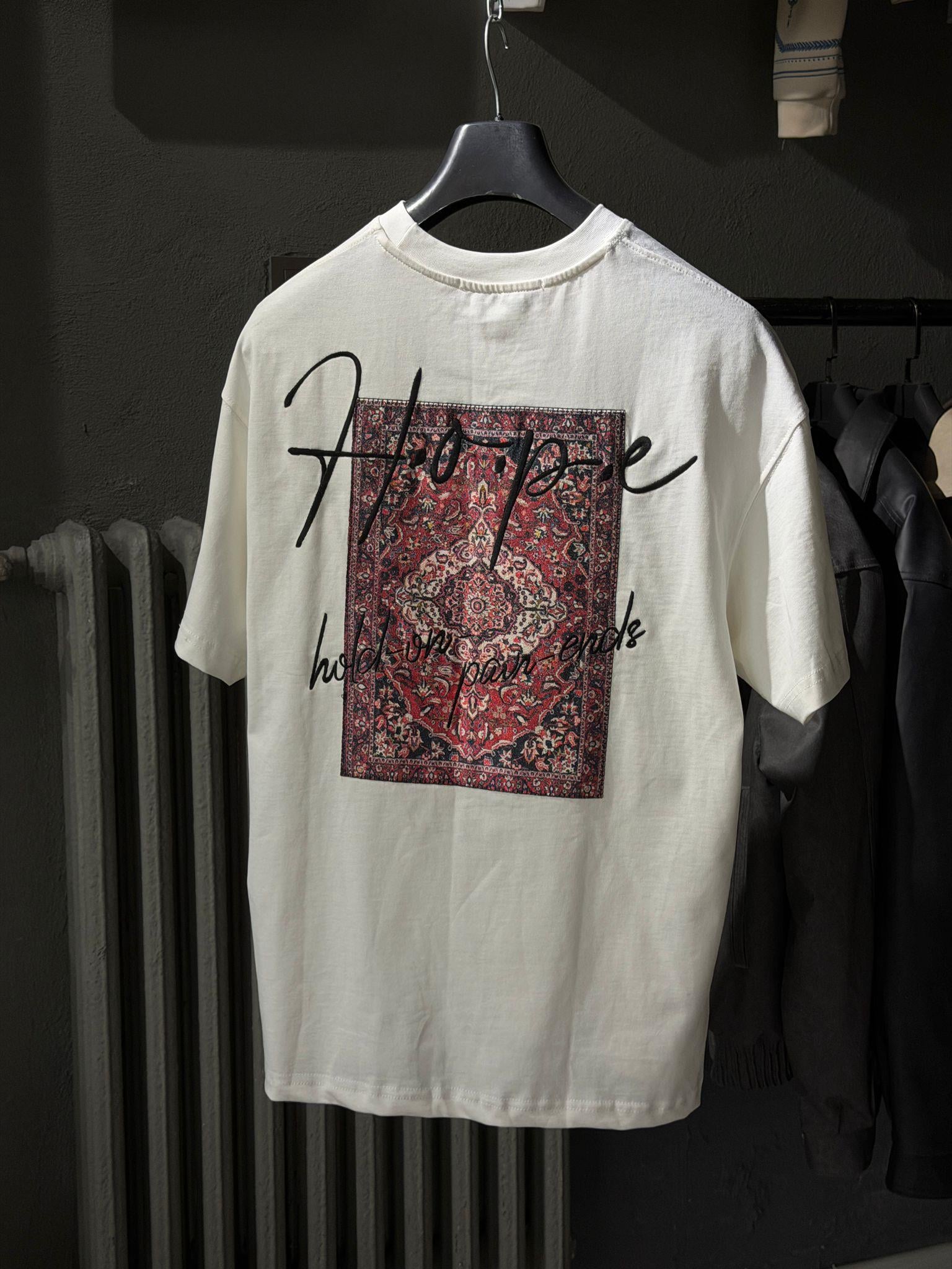 oversize punch print baskı ve nakış detaylı oversize t shirt