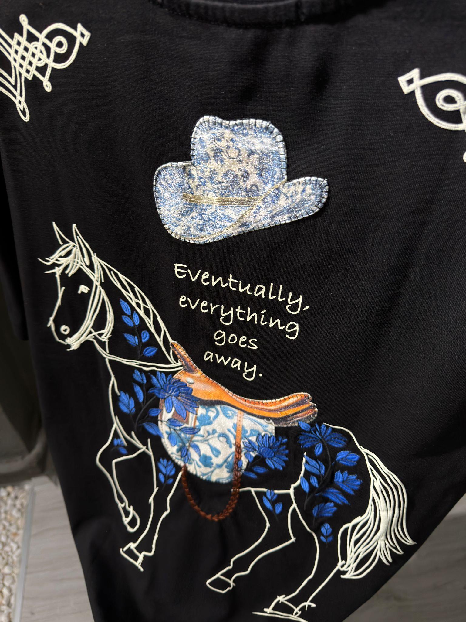 oversize punch print baskı ve nakış detaylı oversize t shirt