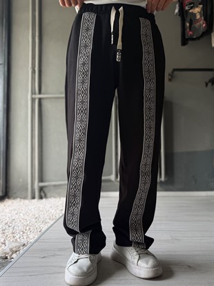 Baggy Kalıp Nakışlı Detayli Pantolon