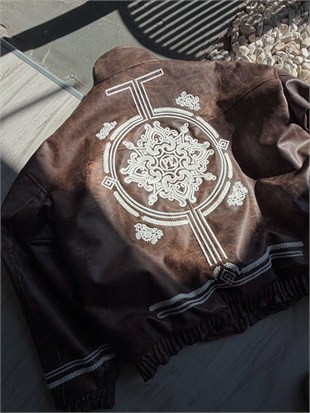 Oversize Nakış Detaylı Deri Mont