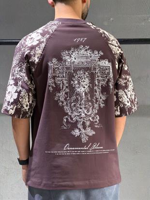 oversize nakışlı ve baskı detaylı tişort 