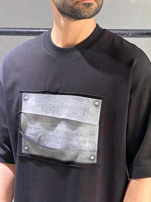 oversize nakışlı ve baskı detaylı tişort 