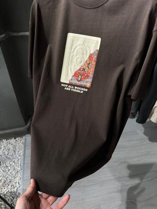 oversize punch print baskı ve nakış detaylı oversize t shirt