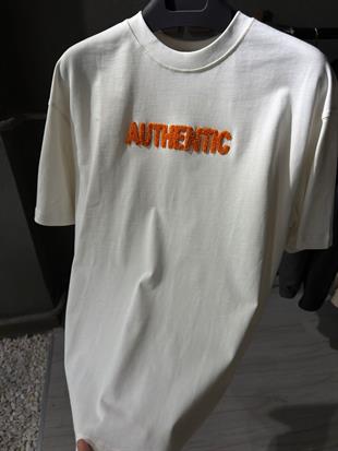 oversize punch print baskı ve nakış detaylı oversize t shirt