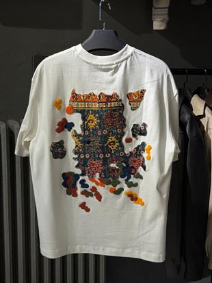 oversize punch print baskı ve nakış detaylı oversize t shirt