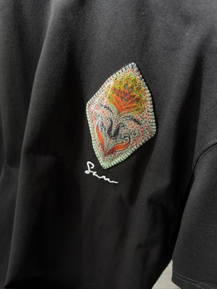 oversize punch print baskı ve nakış detaylı oversize t shirt