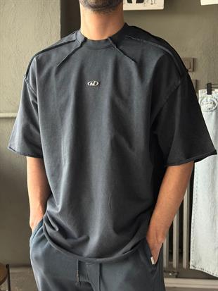 Oversize Yıkamalı Detaylı T-shirt