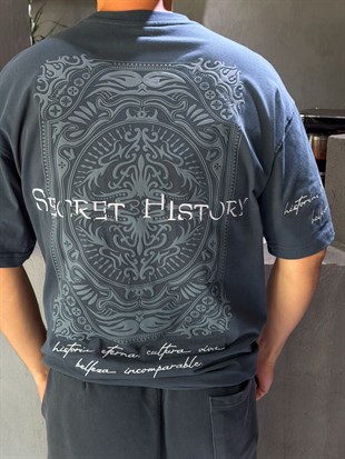 Secret History Oversize T-shirt