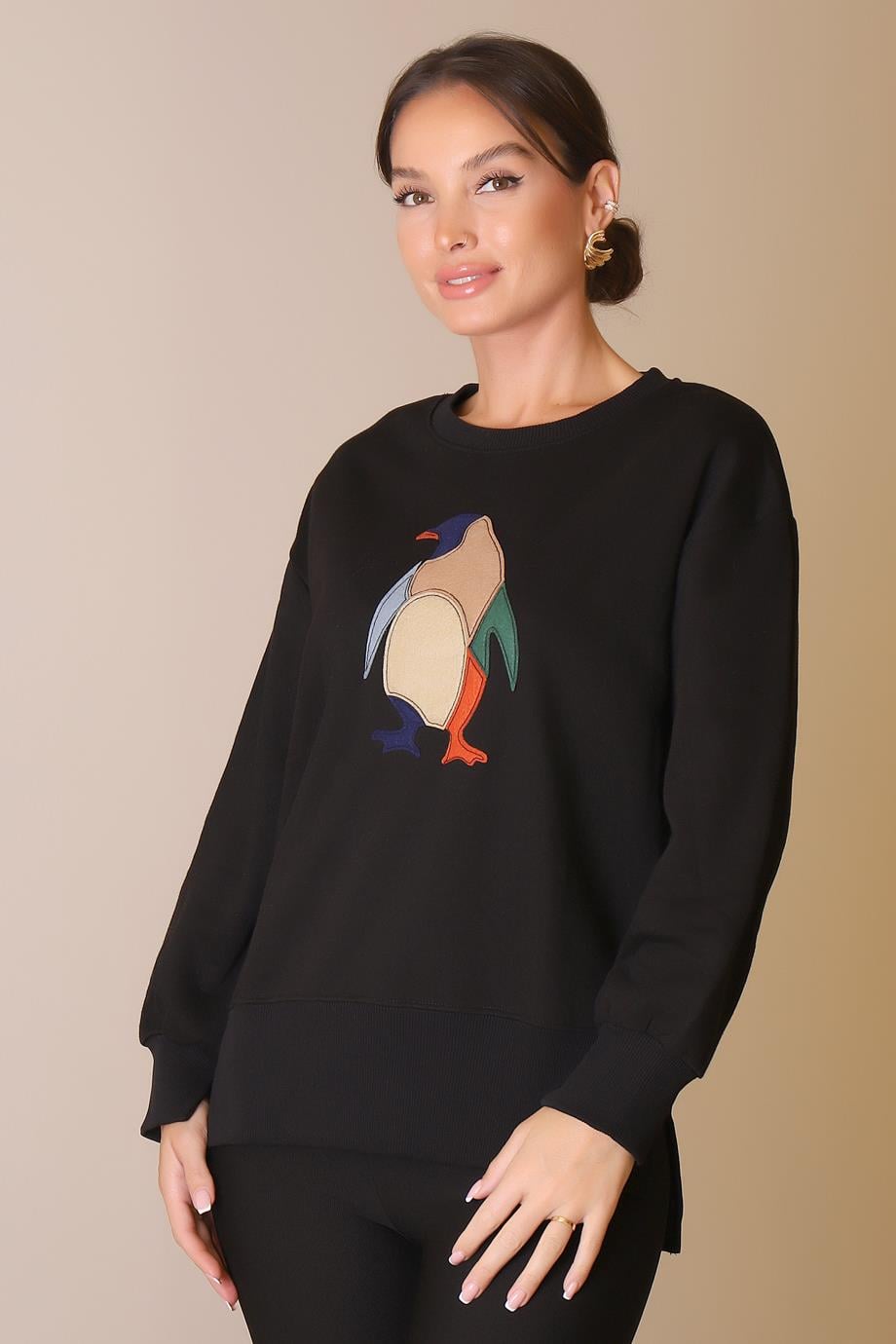 PENGUEN DESENLİ UZUN KOLLU SİYAH KADIN SWEATSHİRT  26315-2K5