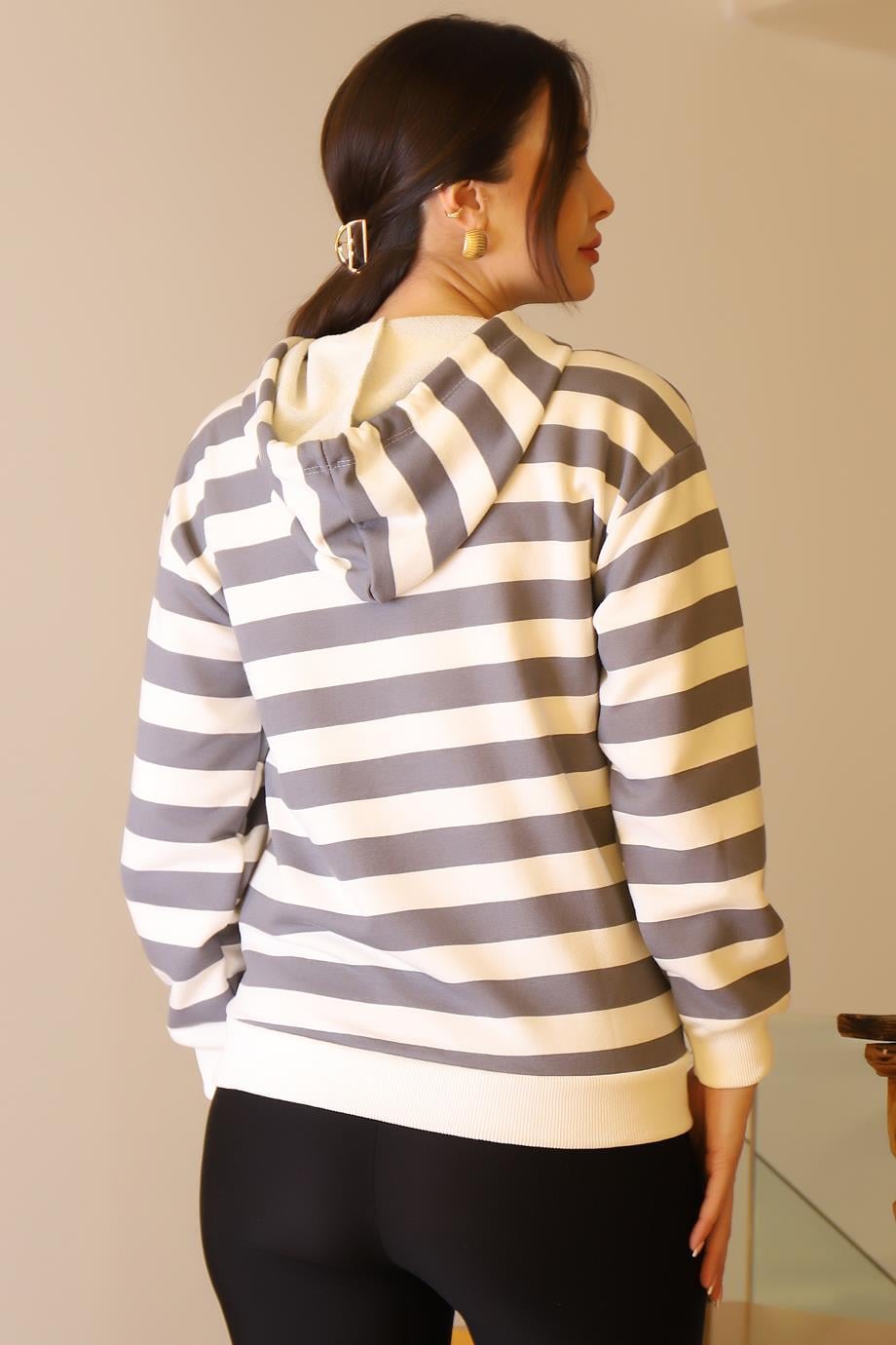 KAPÜŞONLU KIZ BASKILI EKRU KADIN SWEATSHİRT  29374-2K5